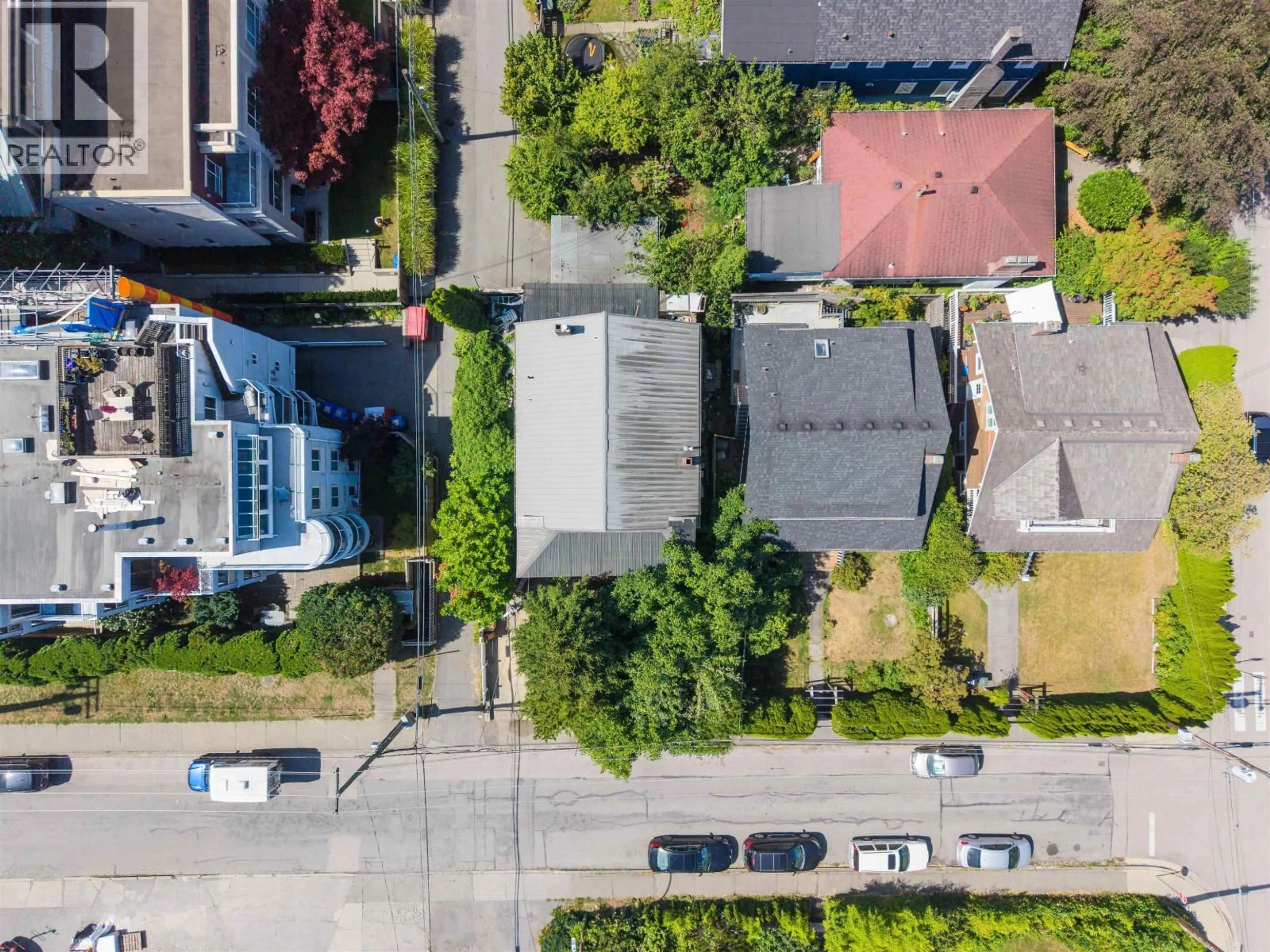 A pic from outside/outdoor area/front of a property/back of a property/a pic from drone, street for 2413 COLLINGWOOD STREET, Vancouver British Columbia V6R3L3