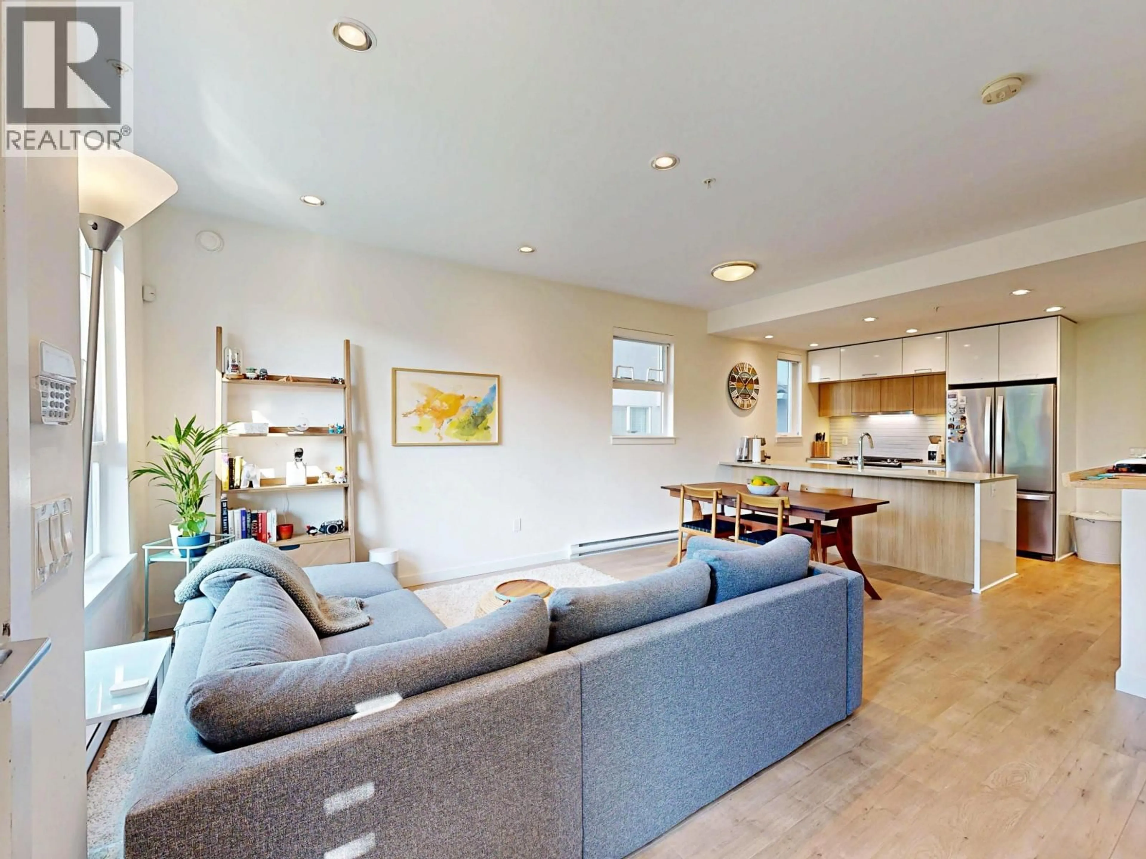 Living room with furniture, unknown for 4527 EARLES STREET, Vancouver British Columbia V5R3R1