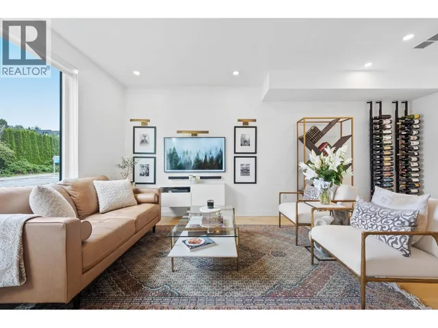 207 - 649 3 STREET, North Vancouver 3