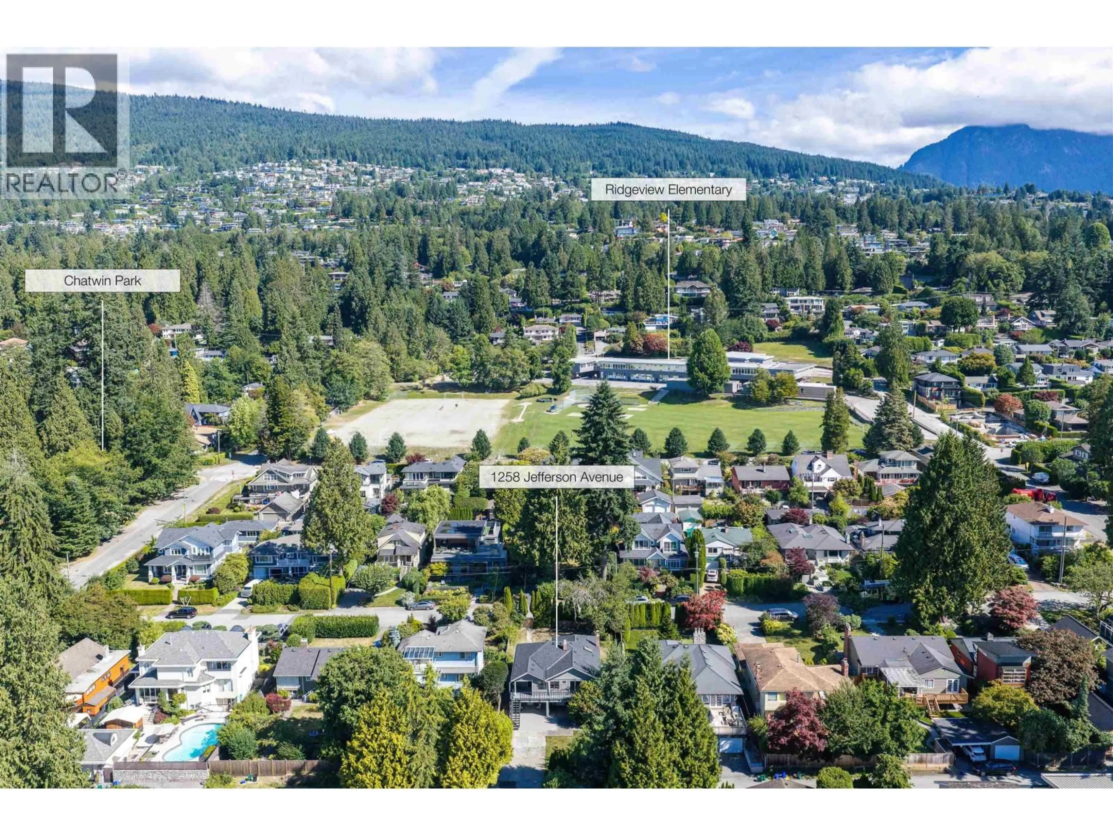 A pic from outside/outdoor area/front of a property/back of a property/a pic from drone, mountain view for 1258 JEFFERSON AVENUE, West Vancouver British Columbia V7T2B1