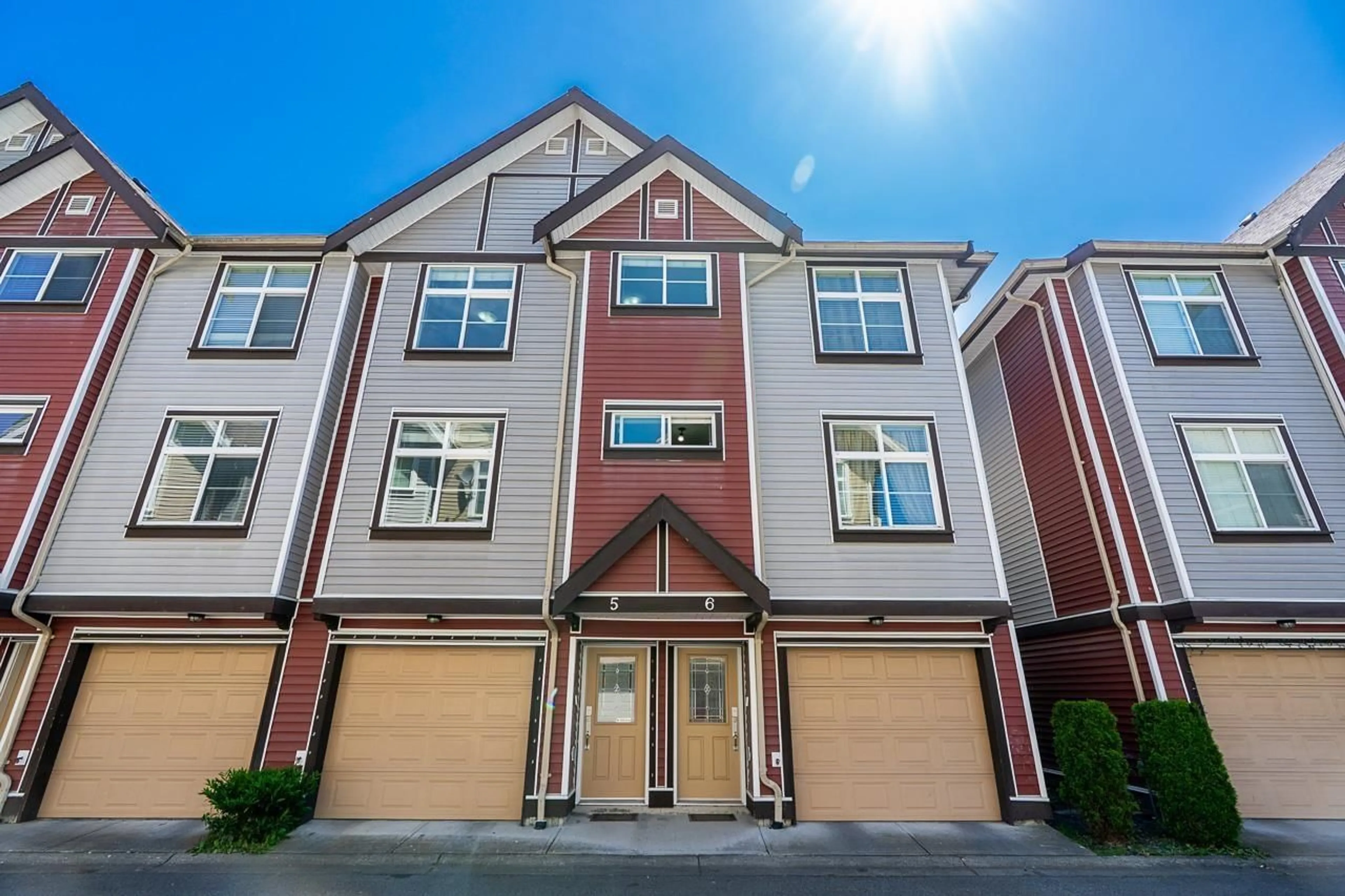 Unknown for 5 - 9405 121 STREET, Surrey British Columbia V3V0A9
