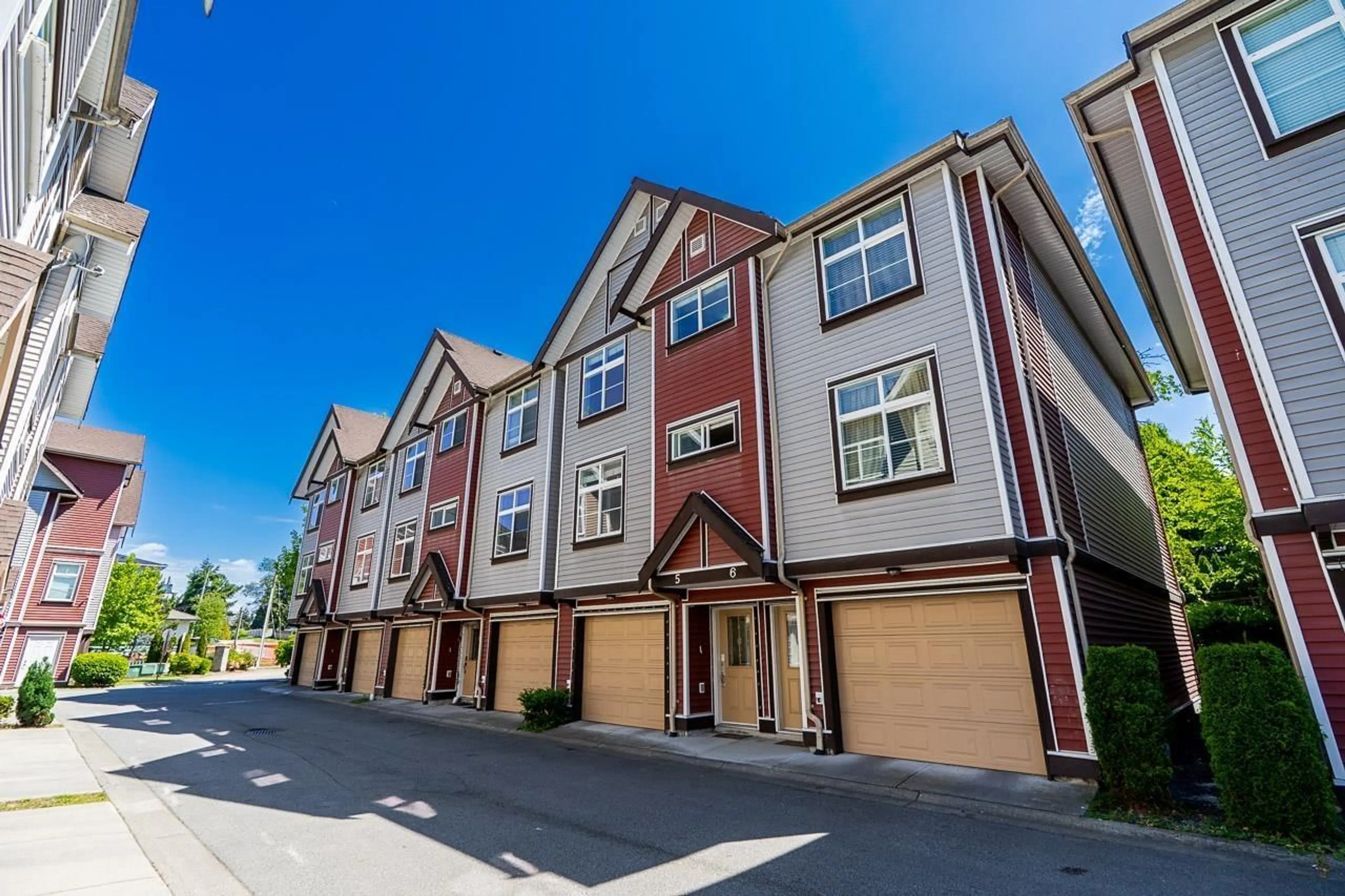 Unknown for 5 - 9405 121 STREET, Surrey British Columbia V3V0A9
