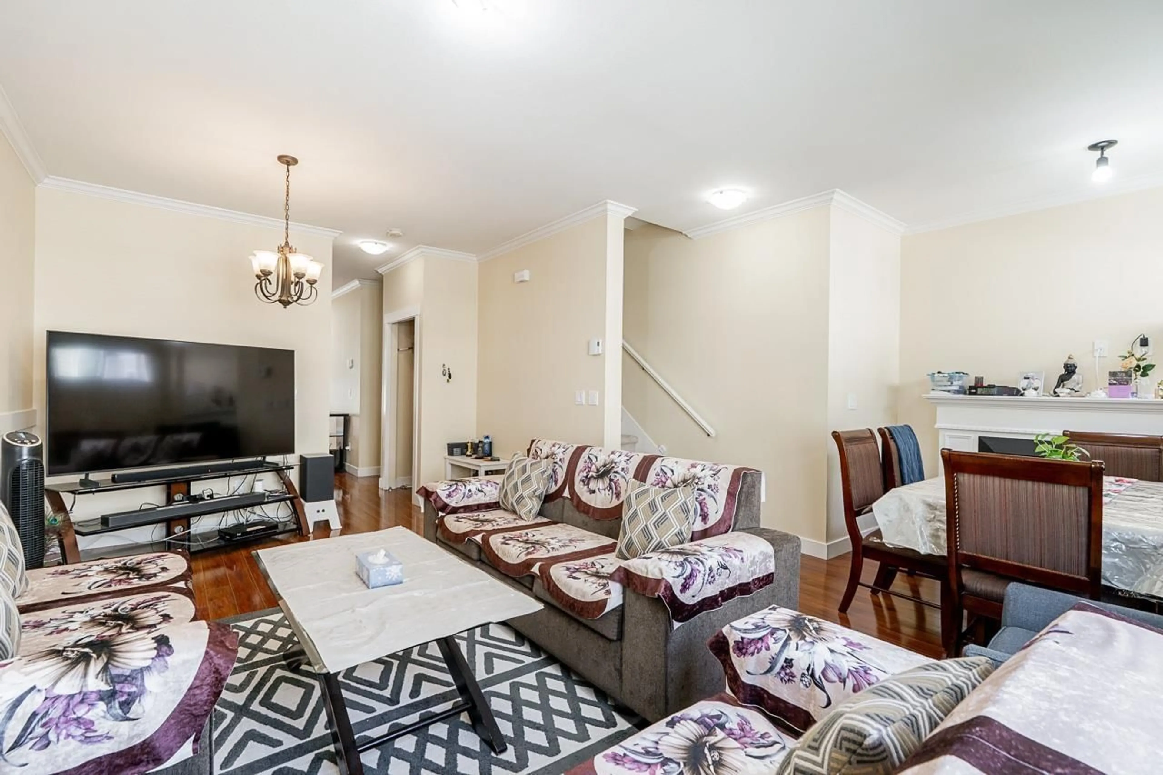 Living room with furniture, unknown for 5 - 9405 121 STREET, Surrey British Columbia V3V0A9
