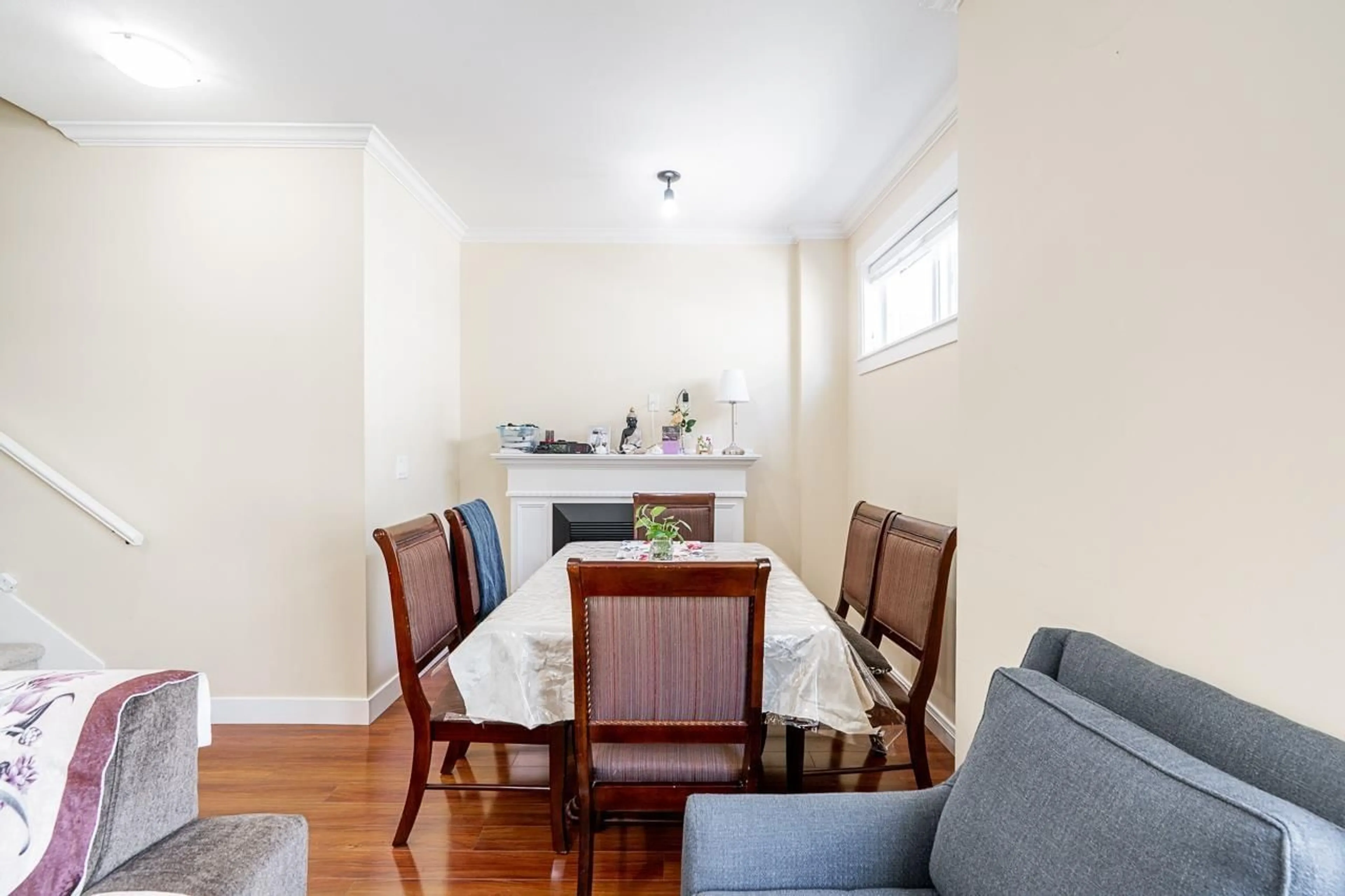 Dining room, wood/laminate floor for 5 - 9405 121 STREET, Surrey British Columbia V3V0A9