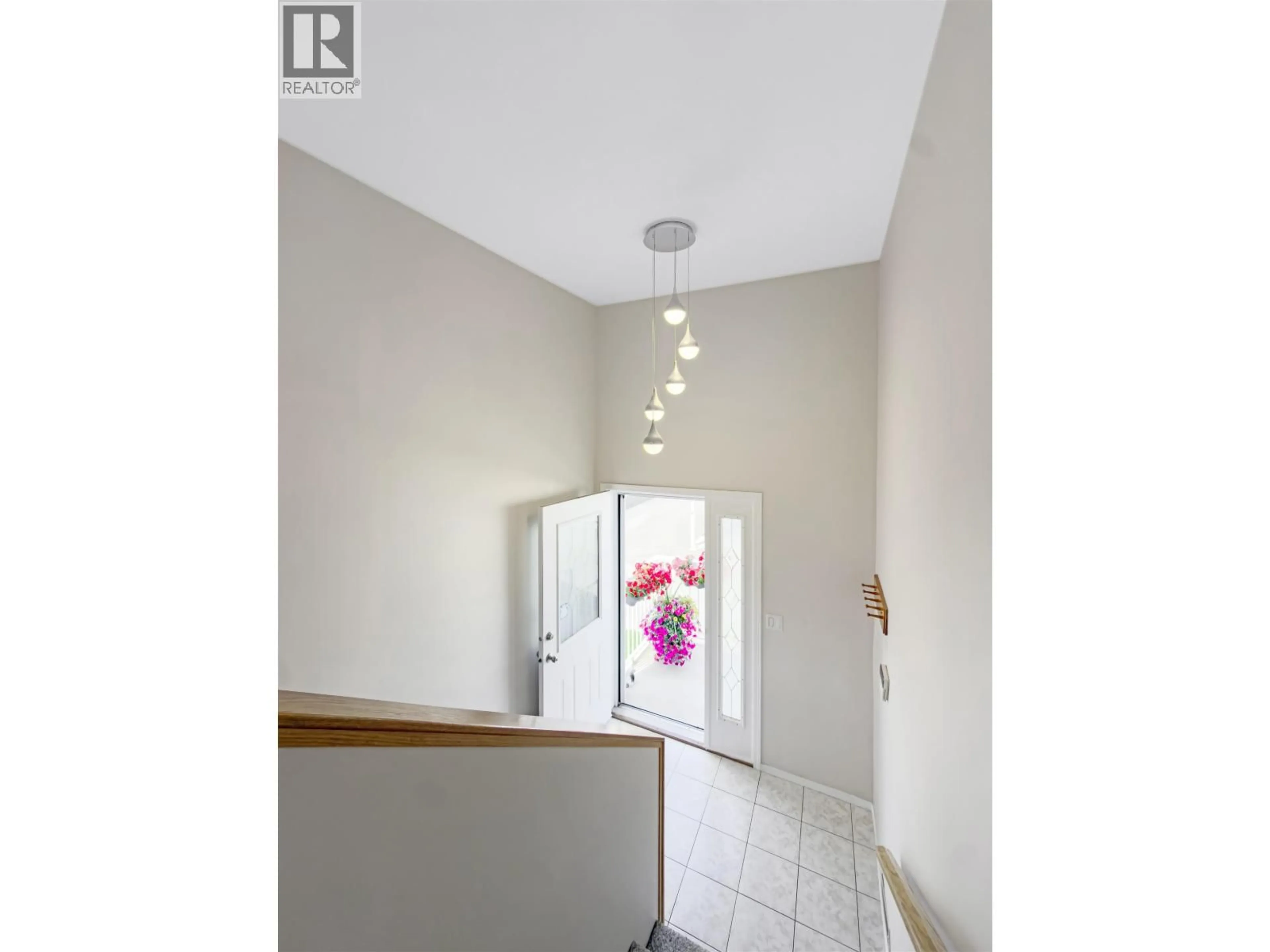 Indoor entryway for 11 - 25 WESTRIDGE DRIVE, Williams Lake British Columbia V2G5K2