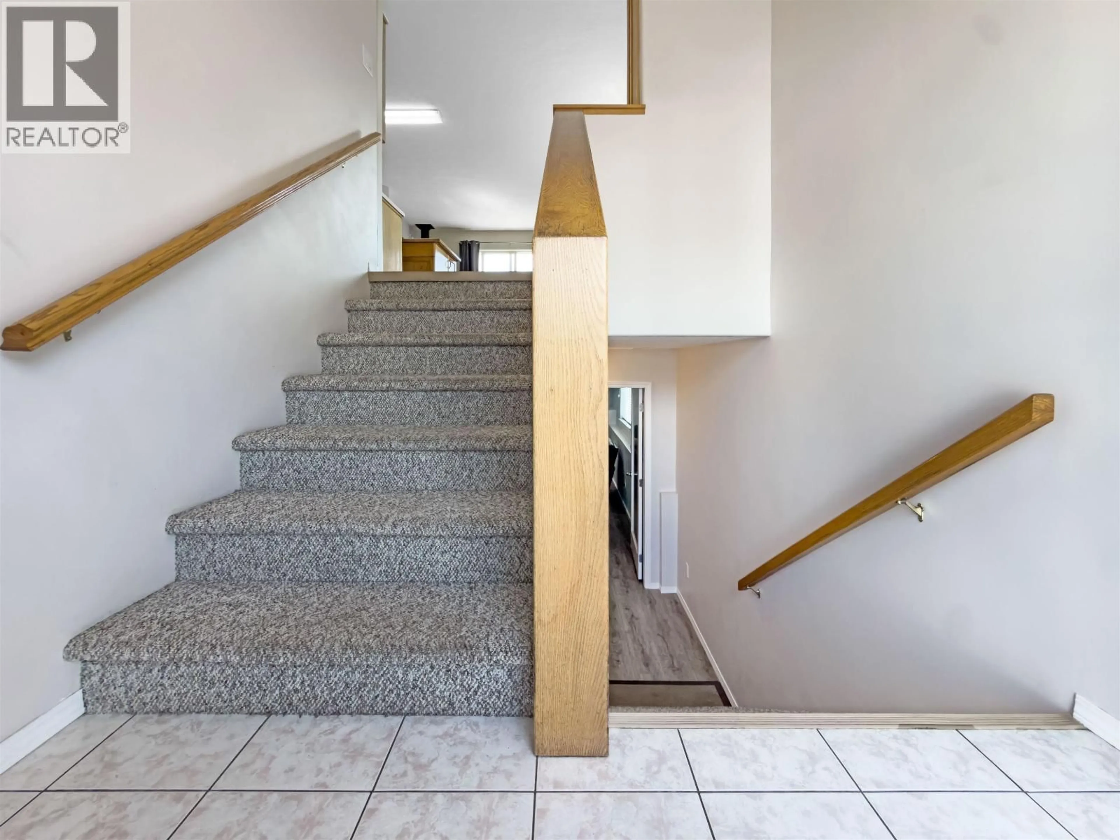 Stairs for 11 - 25 WESTRIDGE DRIVE, Williams Lake British Columbia V2G5K2