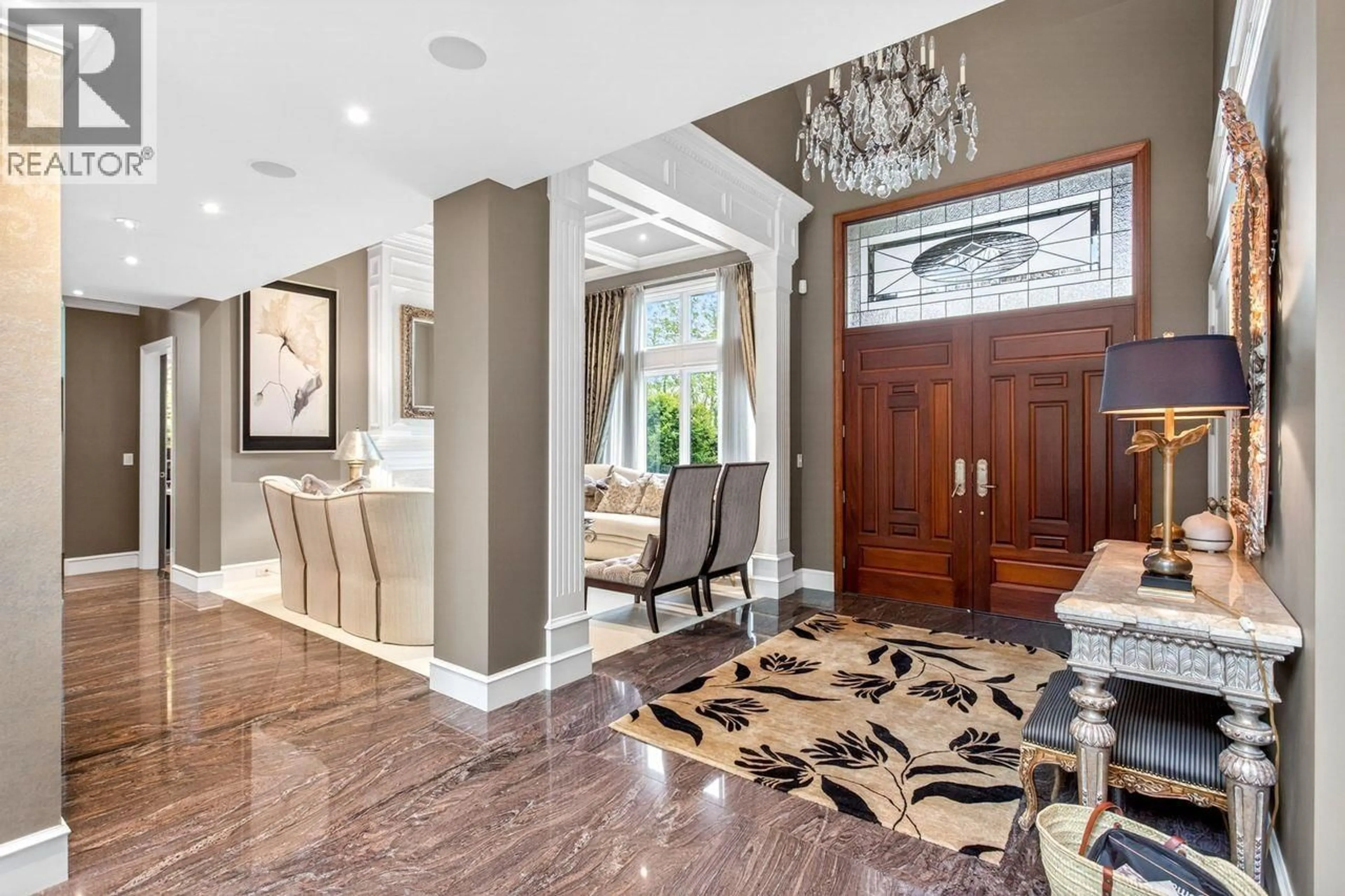 Indoor entryway for 805 ROCHESTER AVENUE, Coquitlam British Columbia V3K2W3