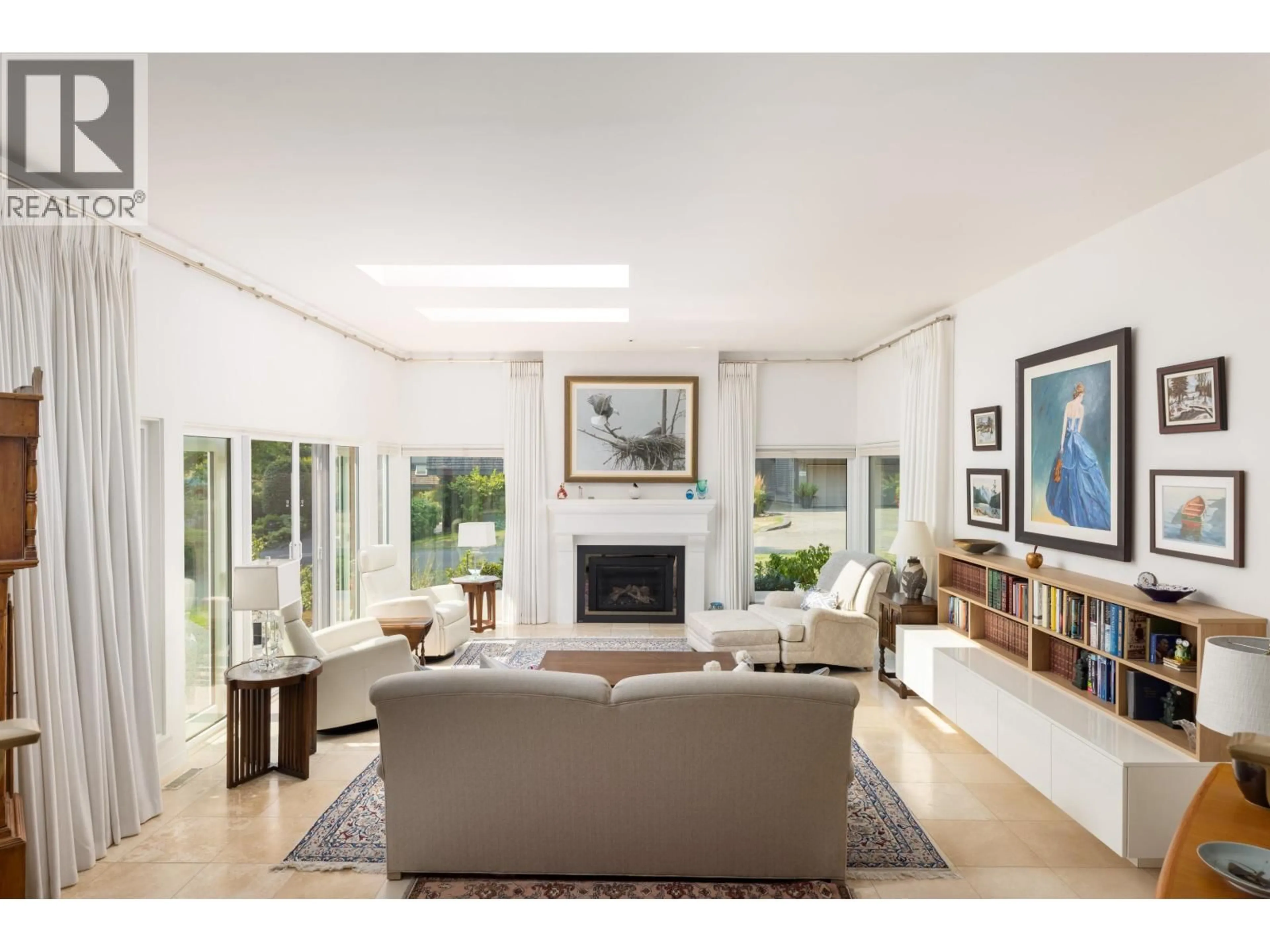 Living room with furniture, unknown for 6955 ODLUM COURT, West Vancouver British Columbia V7W3B6