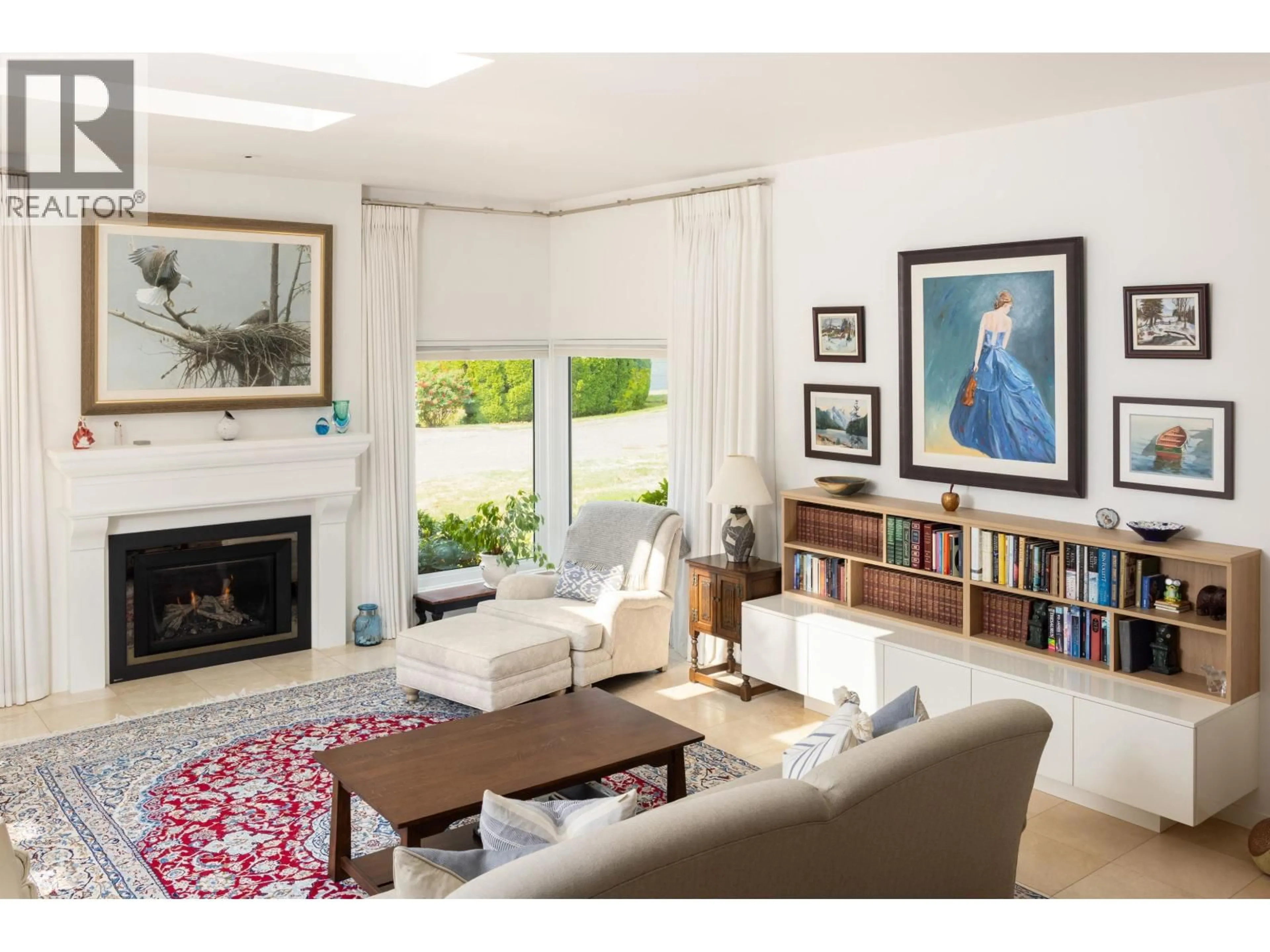 Living room with furniture, unknown for 6955 ODLUM COURT, West Vancouver British Columbia V7W3B6