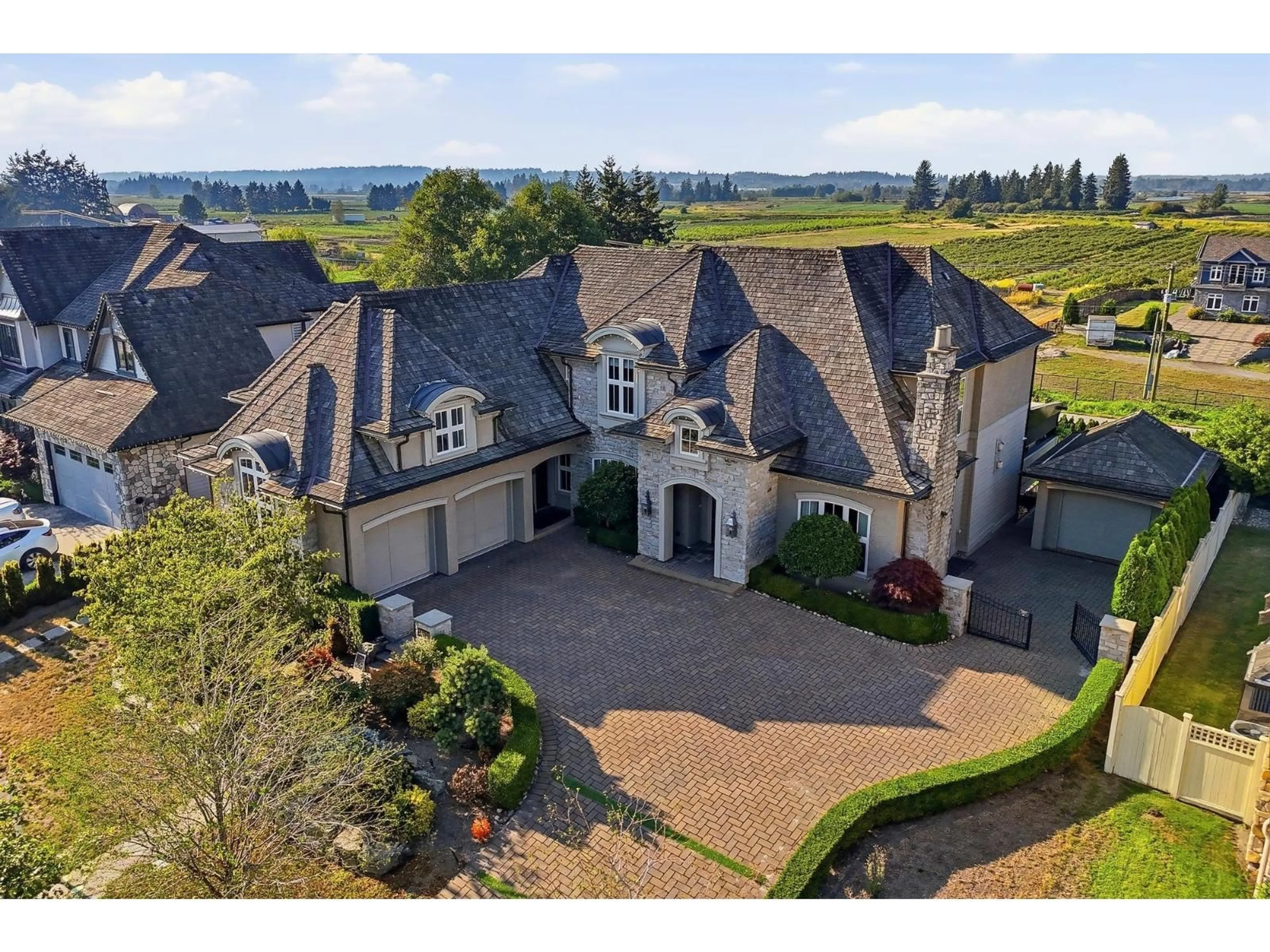 A pic from outside/outdoor area/front of a property/back of a property/a pic from drone, unknown for 15957 39A AVENUE, Surrey British Columbia V3Z0Y3