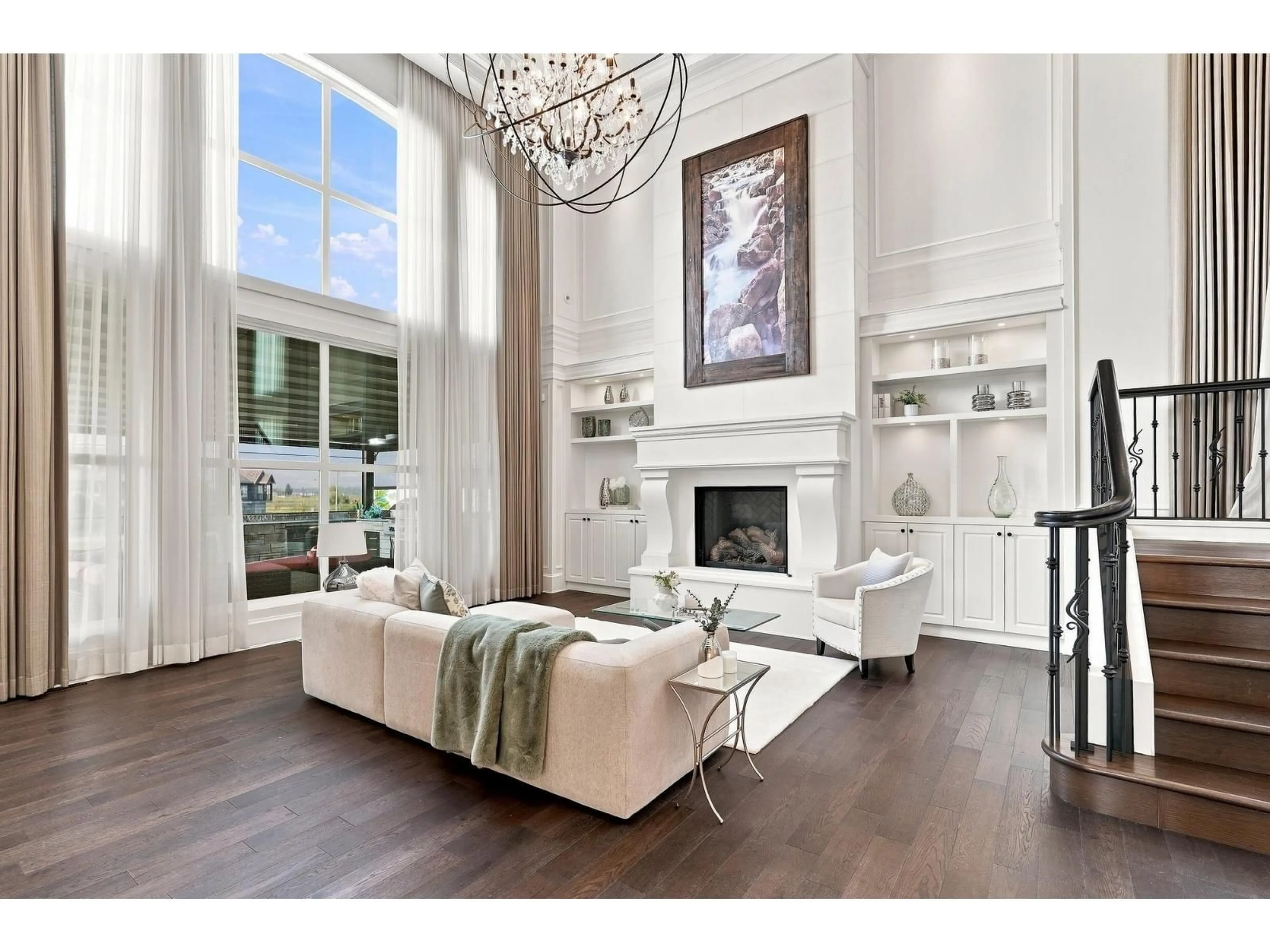 Living room with furniture, wood/laminate floor for 15957 39A AVENUE, Surrey British Columbia V3Z0Y3