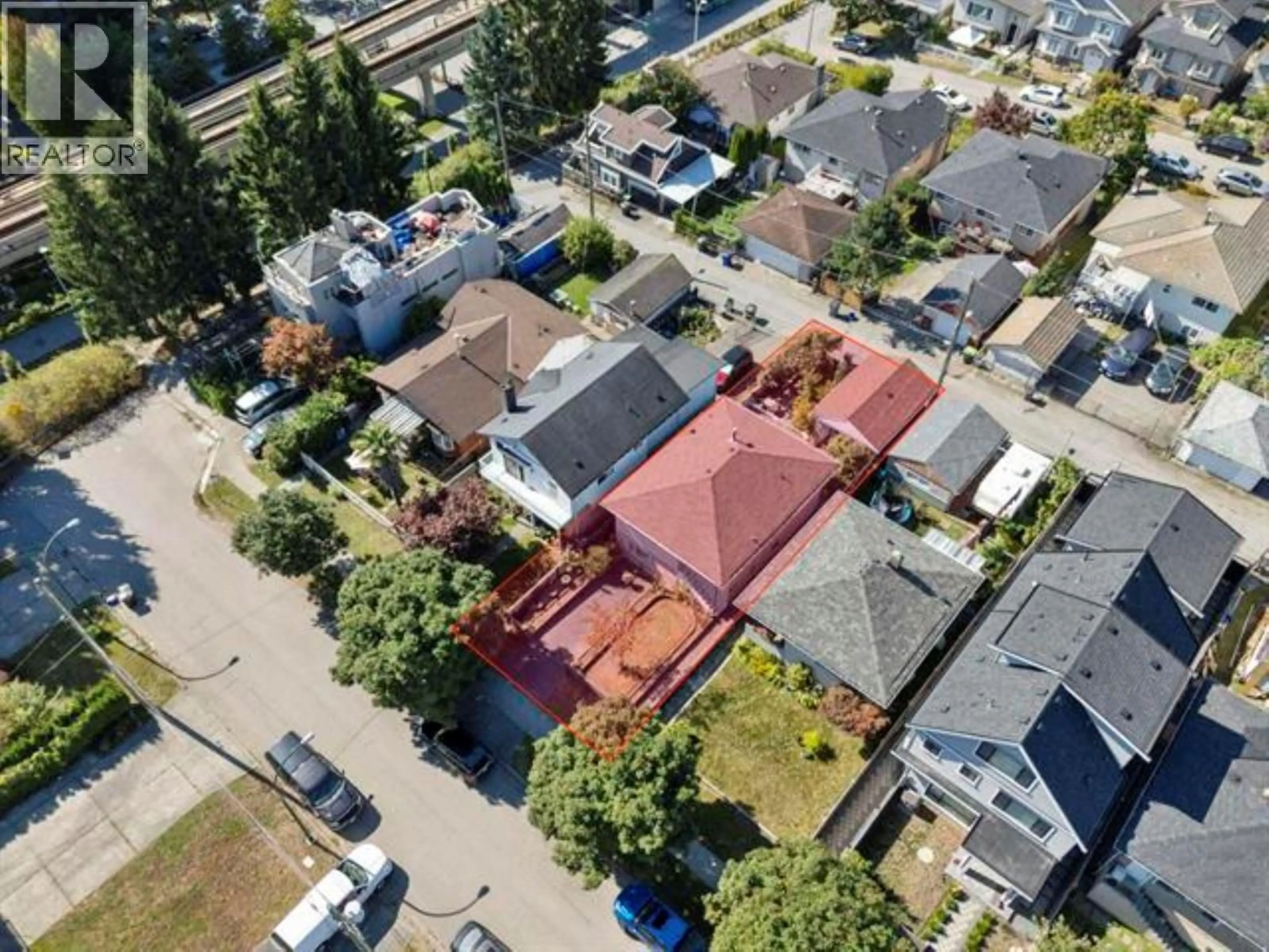 A pic from outside/outdoor area/front of a property/back of a property/a pic from drone, street for 5131 ANN STREET STREET, Vancouver British Columbia V5R4J8
