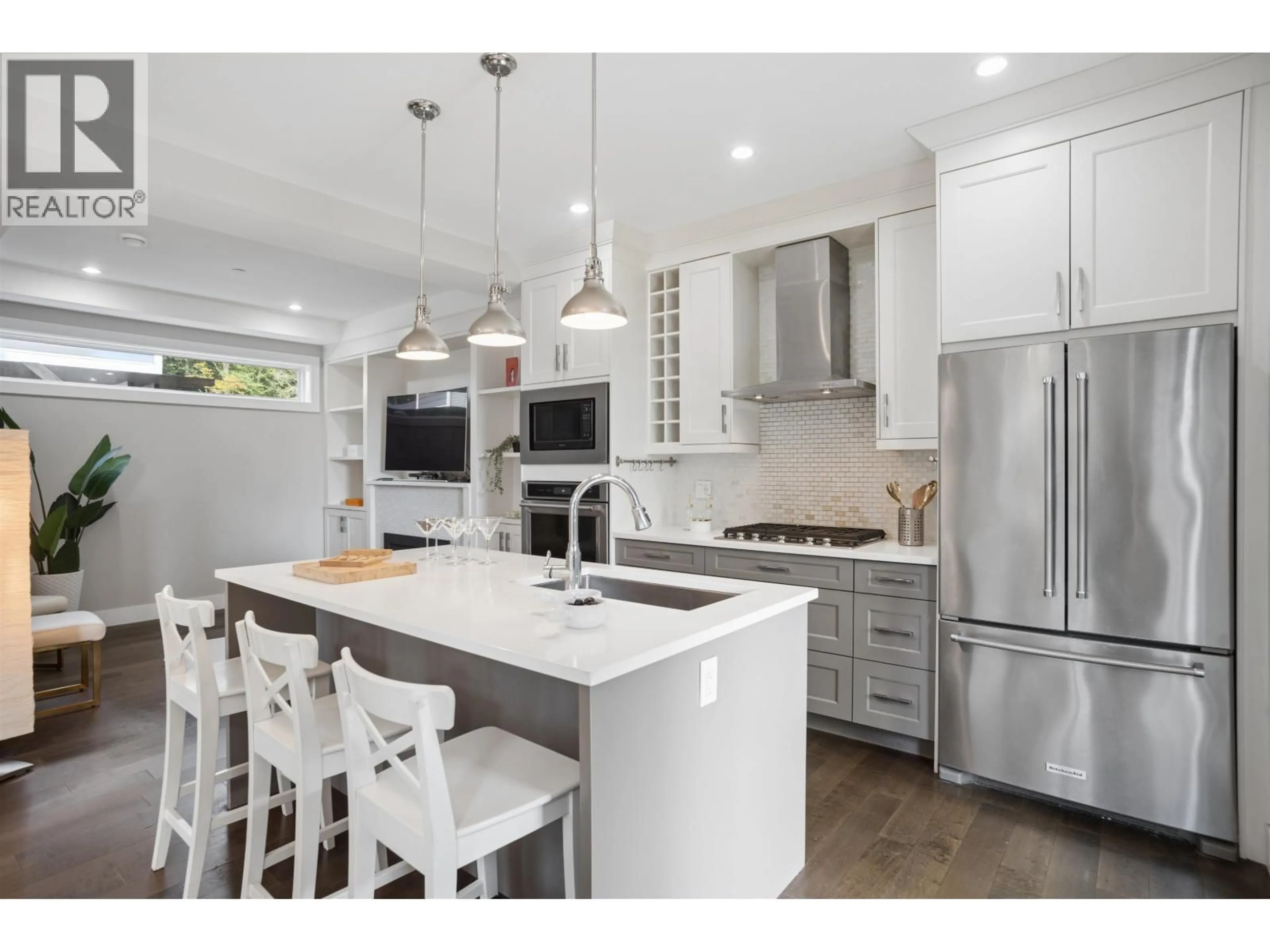 Open concept kitchen, unknown for 2020 CARSON COURT, North Vancouver British Columbia V7M0E1