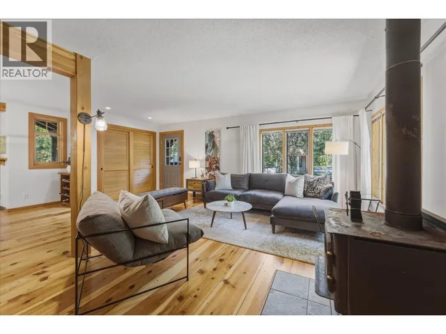 5 GARIBALDI DRIVE, Whistler 3