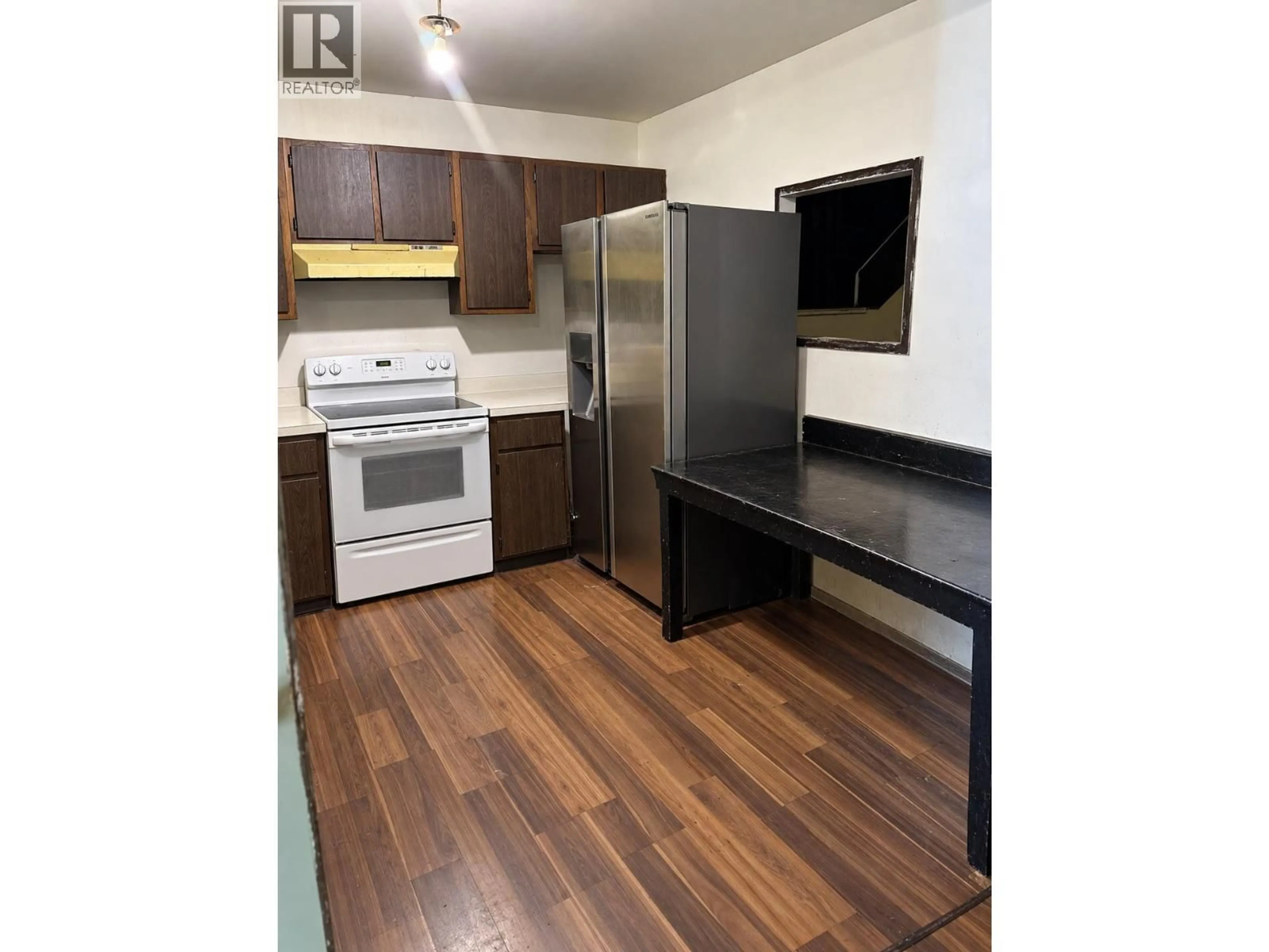 Standard kitchen, wood/laminate floor for 12138 FABER CRESCENT, Maple Ridge British Columbia V2X8A1