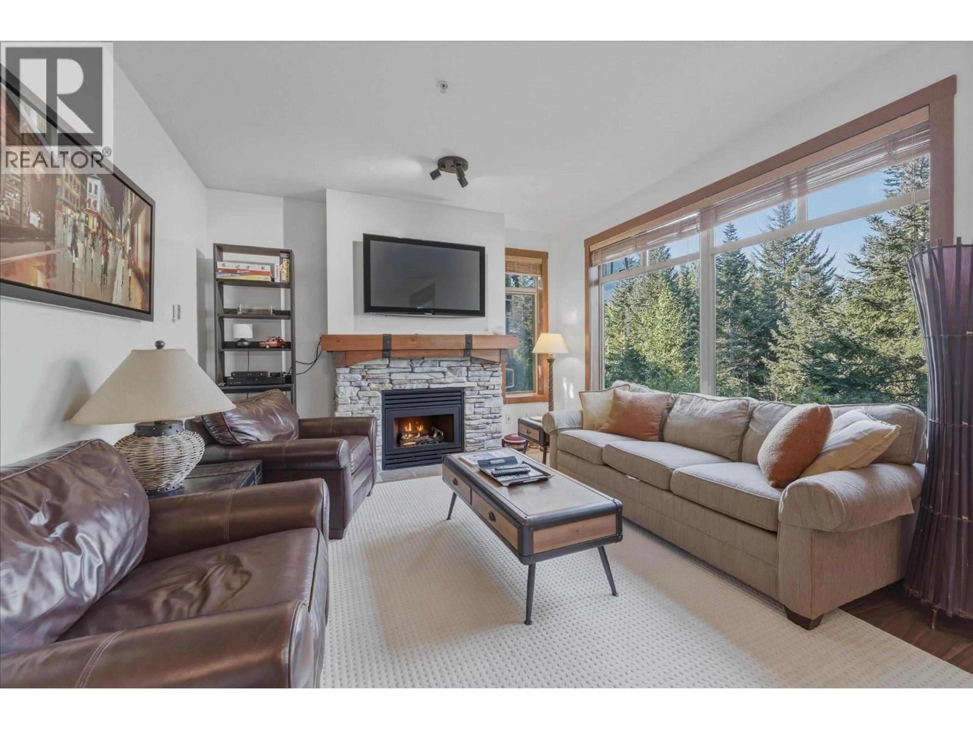 Living room with furniture, unknown for 25 - 2301 TALUSWOOD PLACE, Whistler British Columbia V8E0P8