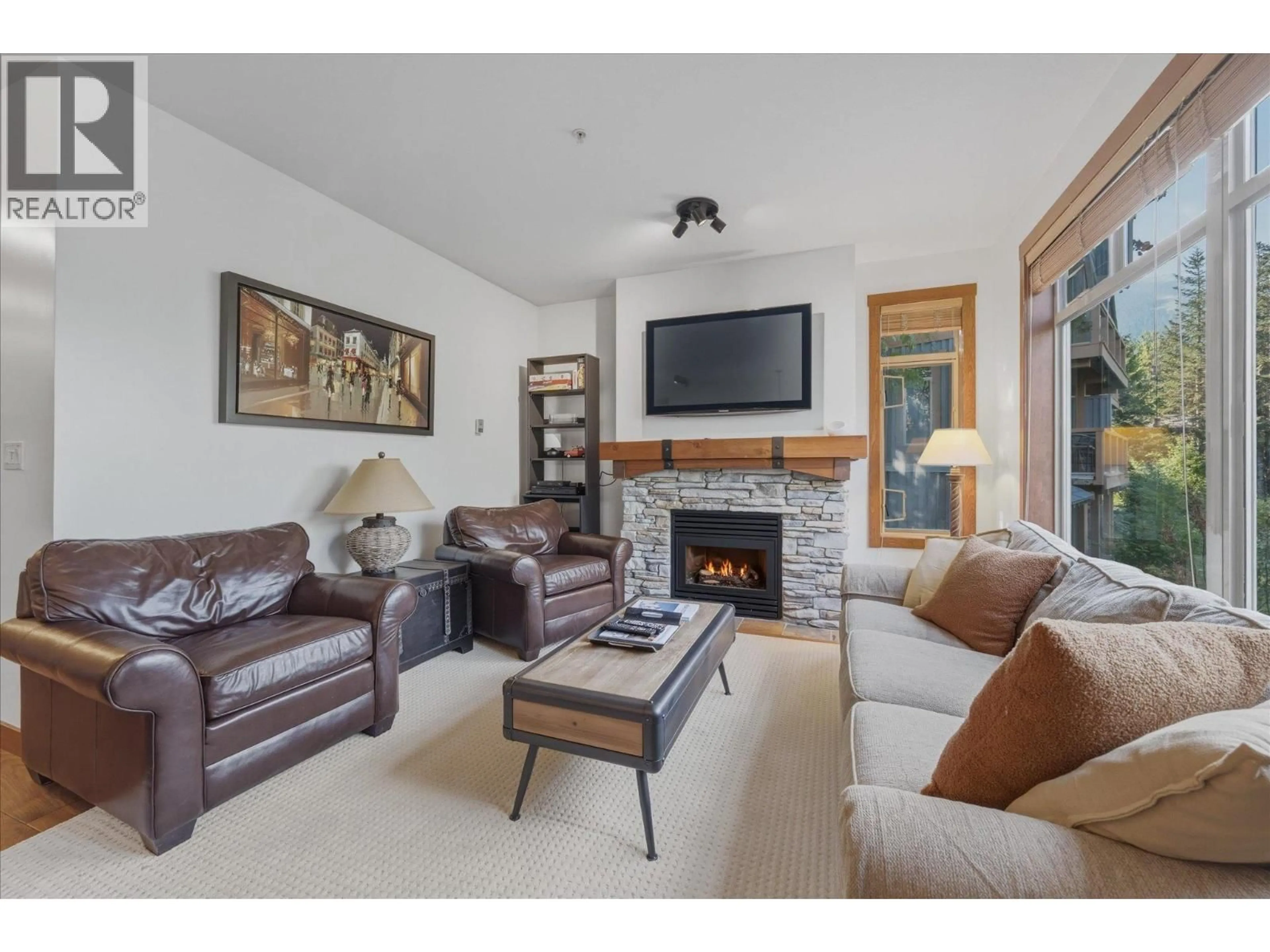 Living room with furniture, unknown for 25 - 2301 TALUSWOOD PLACE, Whistler British Columbia V8E0P8