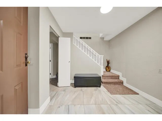 11715 83A AVENUE, Delta 3