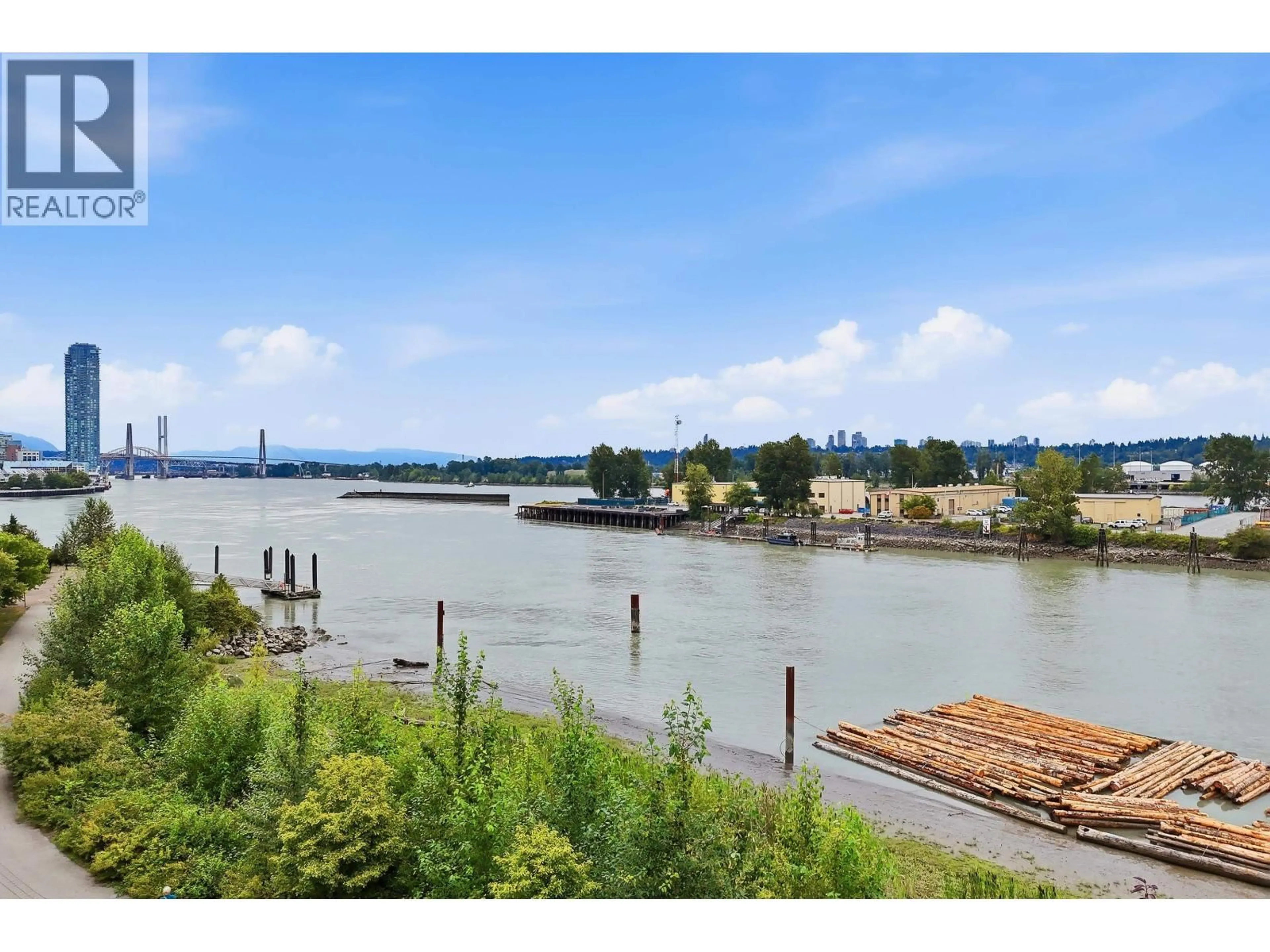 A pic from outside/outdoor area/front of a property/back of a property/a pic from drone, water/lake/river/ocean view for 27 - 230 SALTER STREET, New Westminster British Columbia V3M0G1