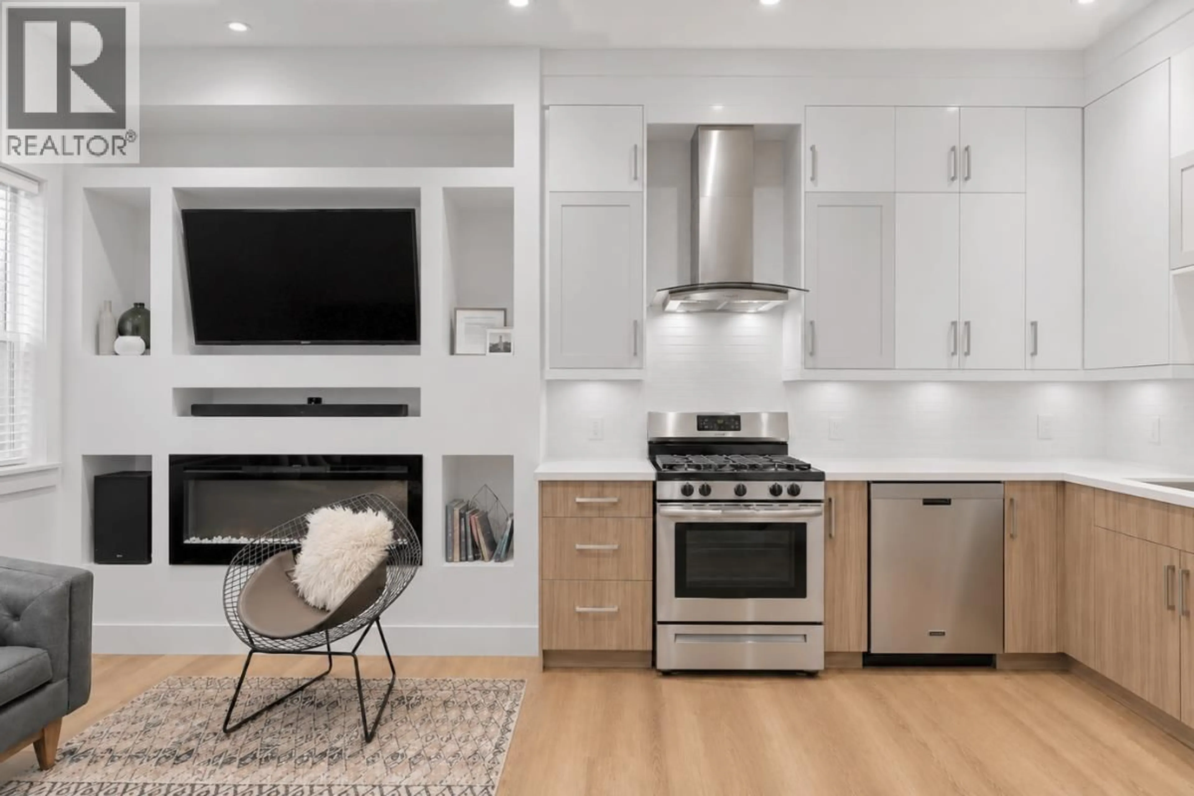 Open concept kitchen, unknown for 2 - 1136 PENDER STREET, Vancouver British Columbia V6A1W5