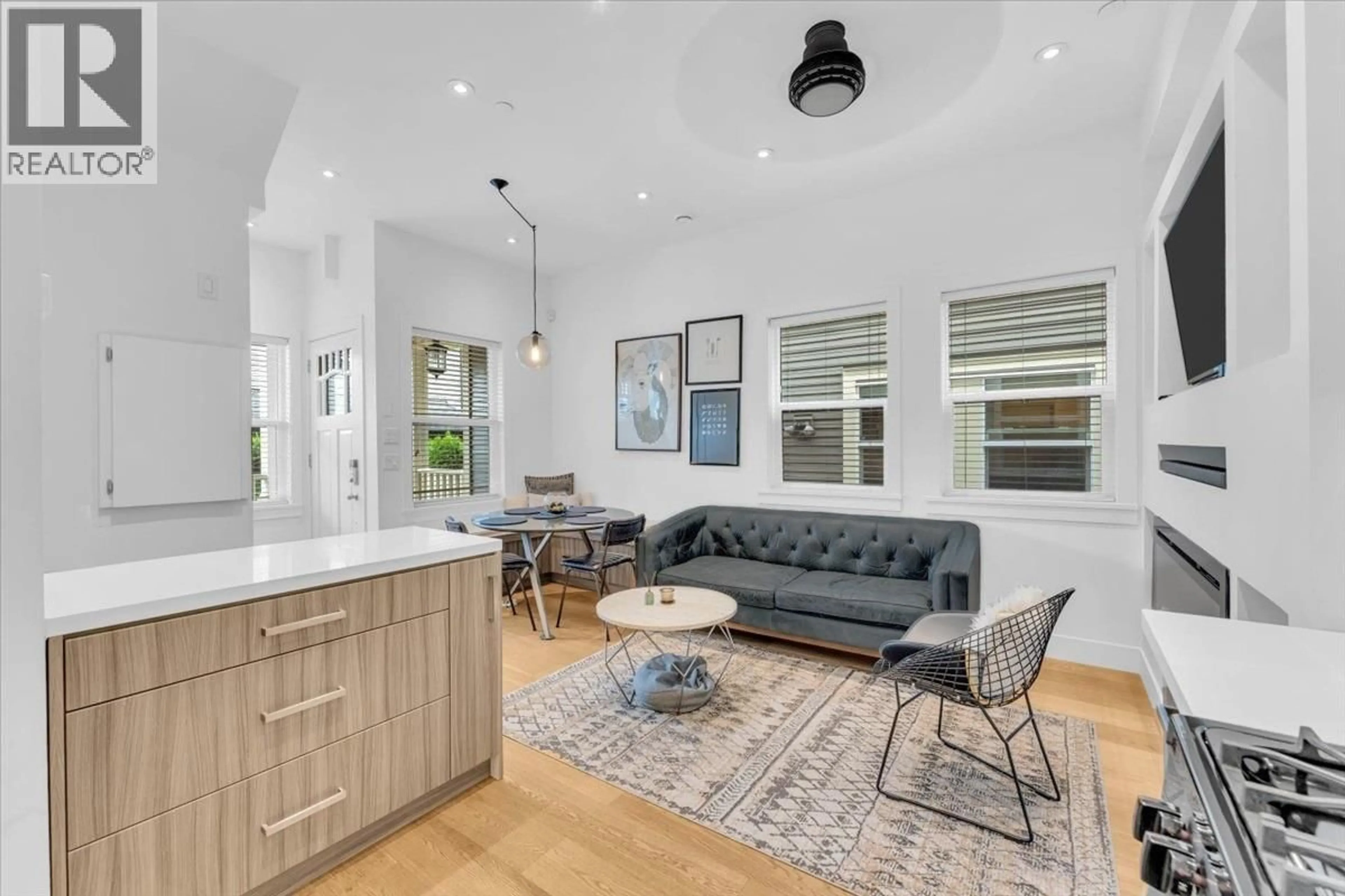 Open concept kitchen, unknown for 2 - 1136 PENDER STREET, Vancouver British Columbia V6A1W5