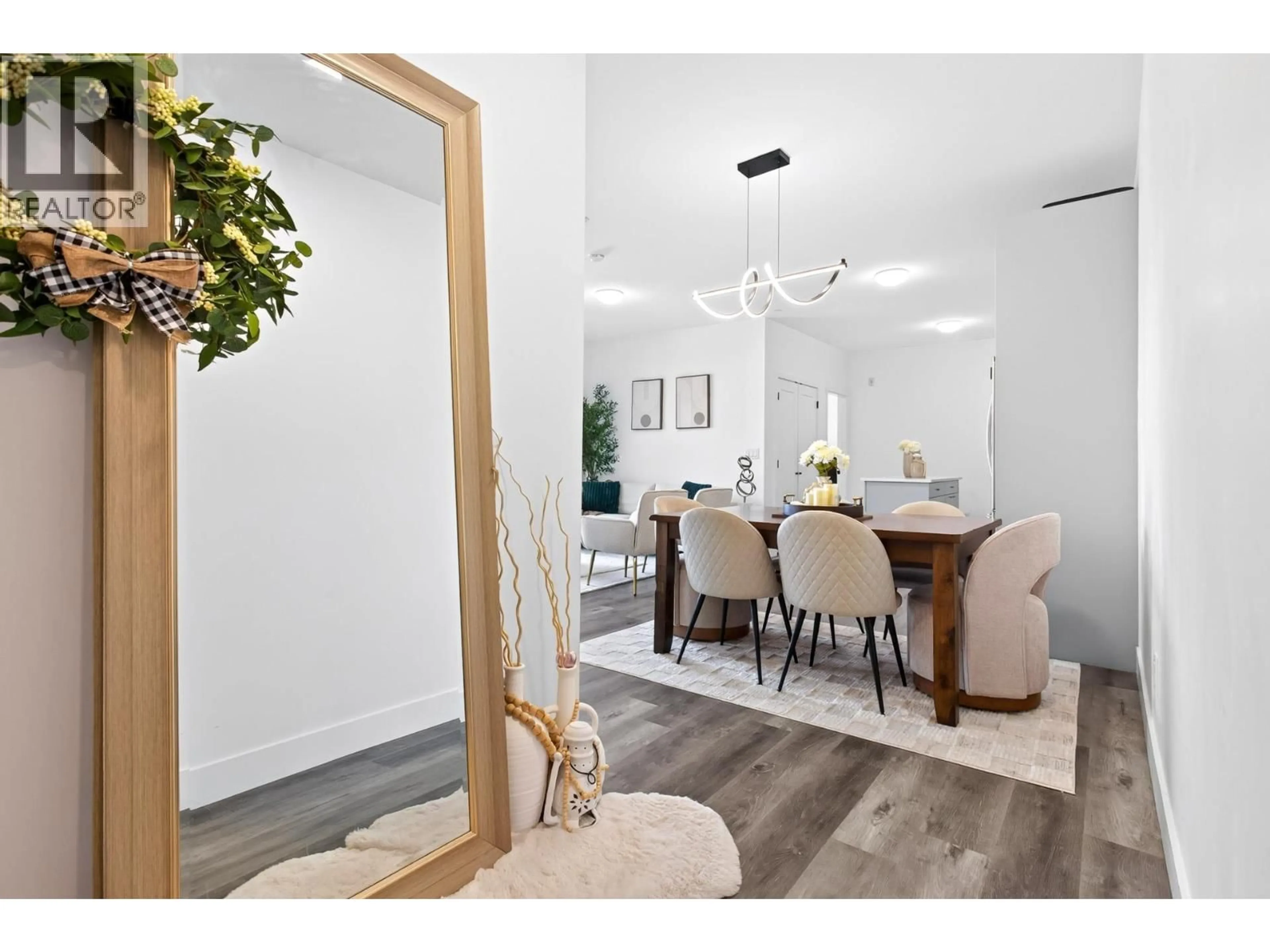 Dining room, wood/laminate floor for 307 - 12320 222 STREET, Maple Ridge British Columbia V2X3K8