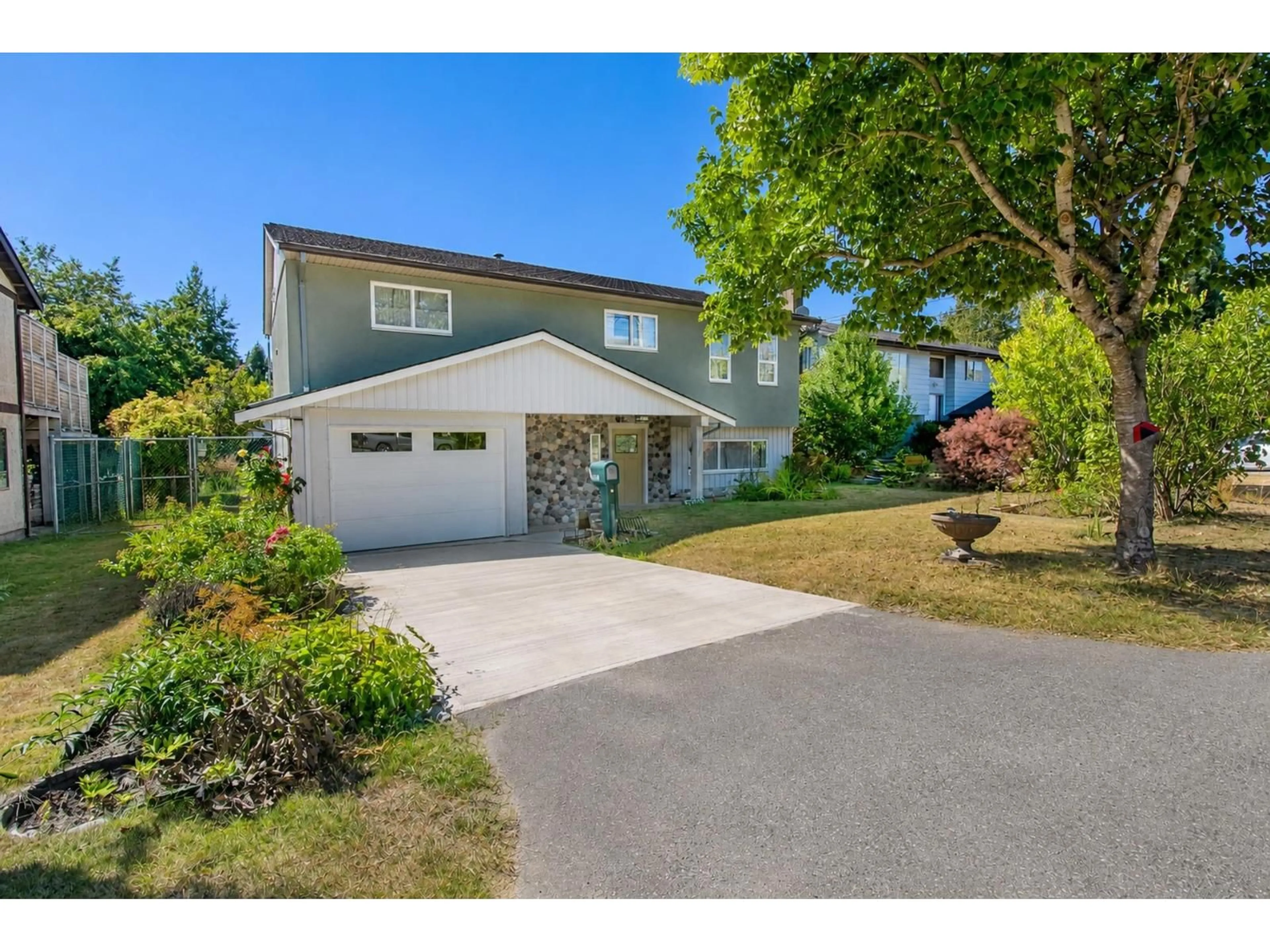 A pic from outside/outdoor area/front of a property/back of a property/a pic from drone, street for 5903 184 STREET, Surrey British Columbia V3S4N2