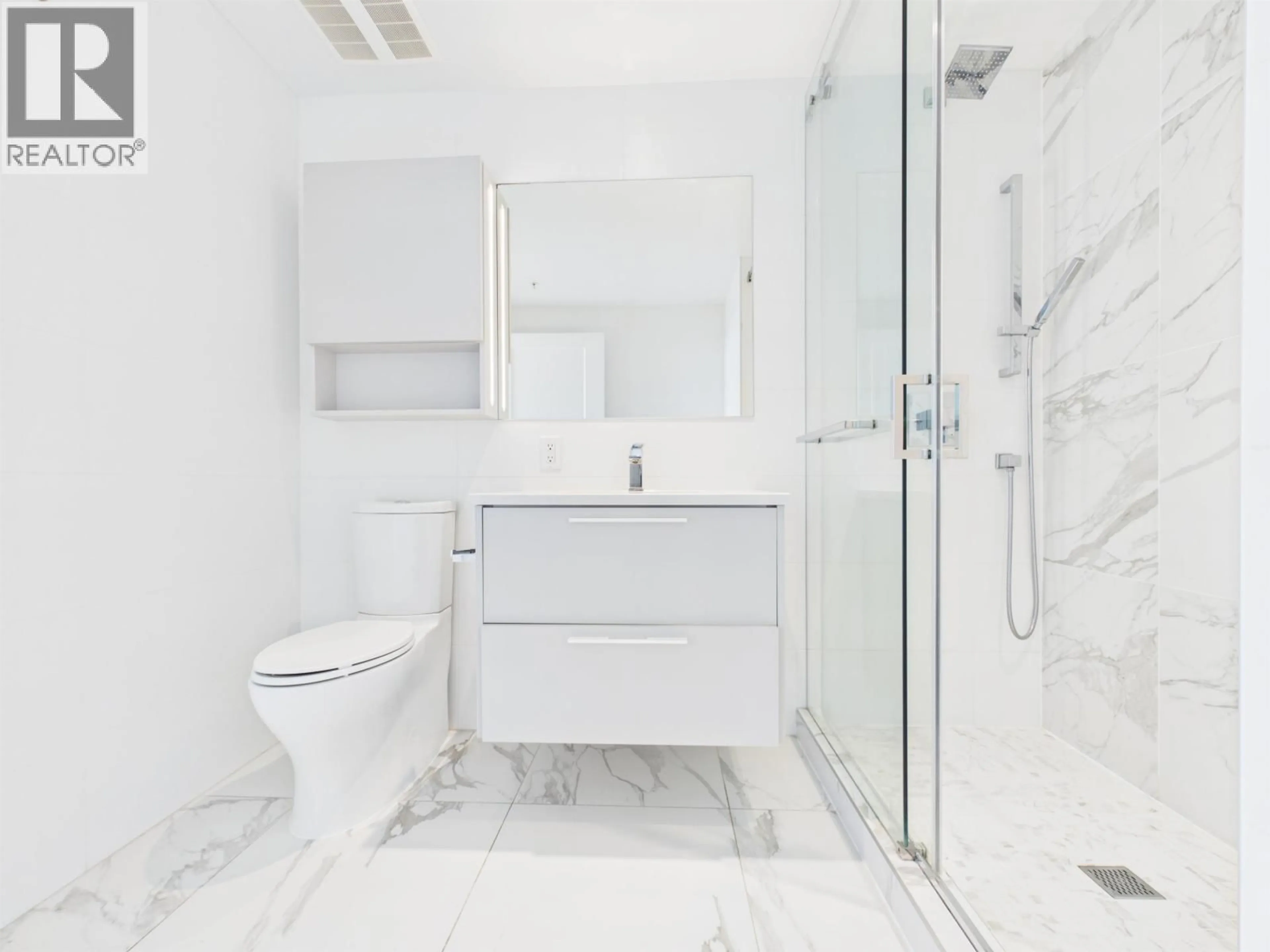 Contemporary bathroom, ceramic/tile floor for 2108 - 6699 DUNBLANE AVENUE, Burnaby British Columbia V5H0J8