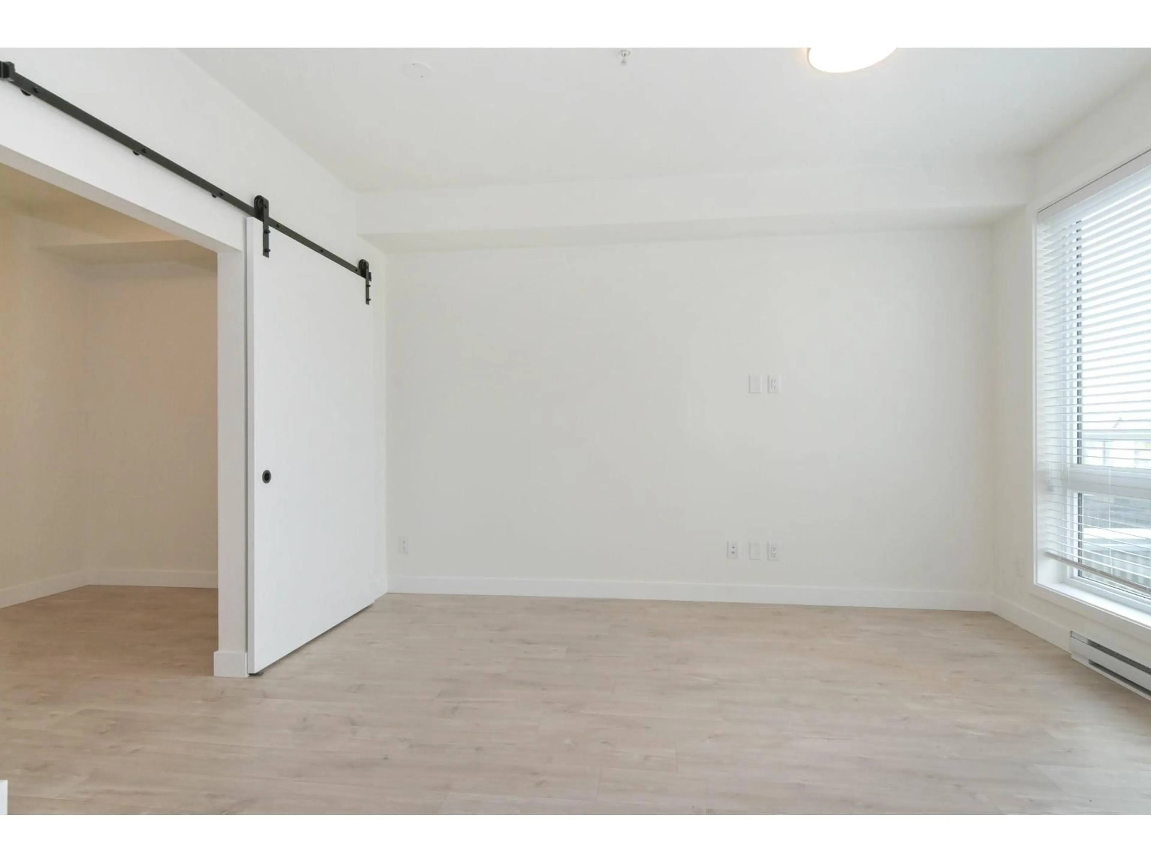 A pic of a room for 313 - 32838 LANDEAU PLACE, Abbotsford British Columbia V2S0M6