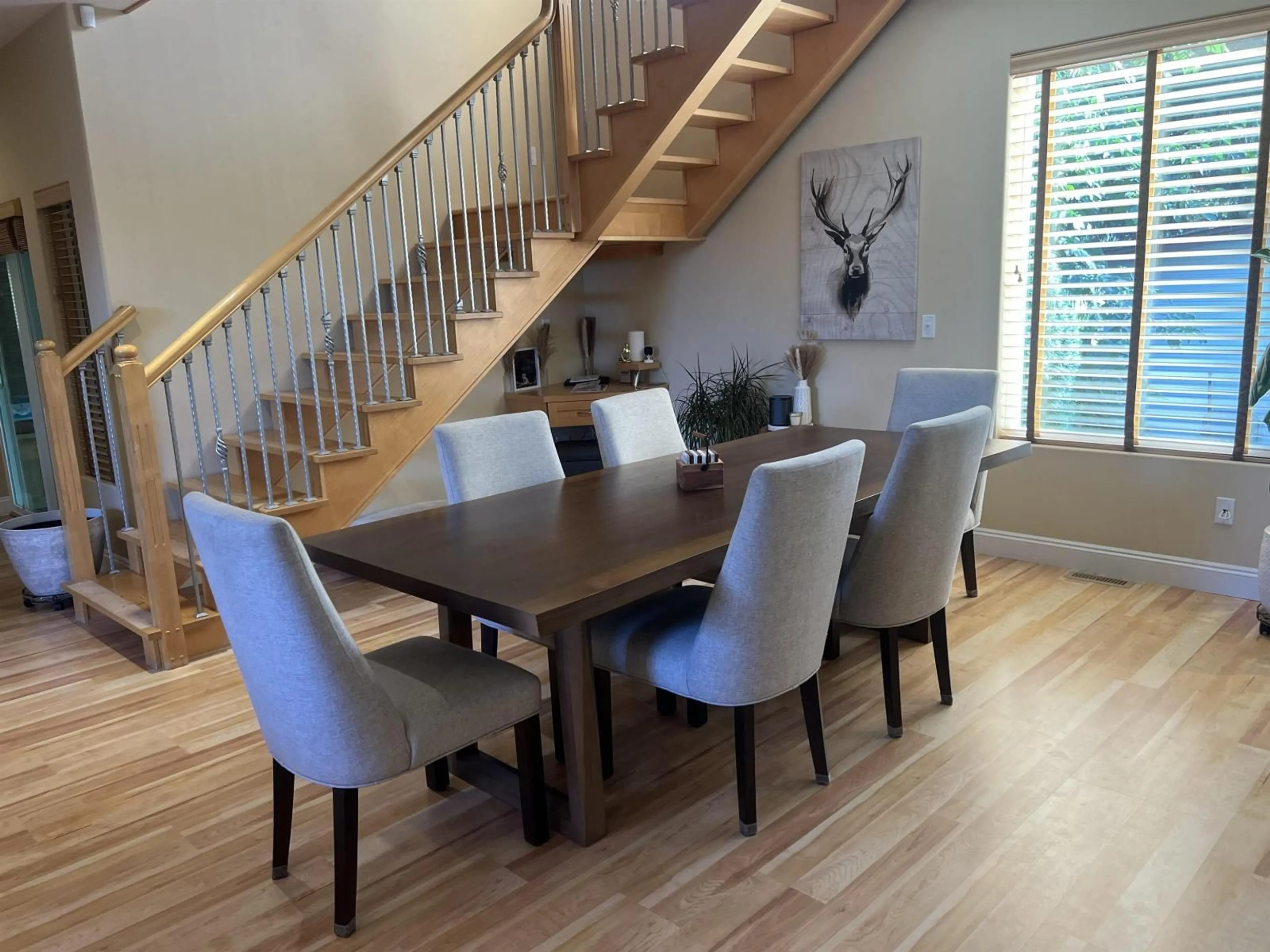 Dining room, wood/laminate floor for 9478 STANLEY STREET, Chilliwack British Columbia V2P3Y1