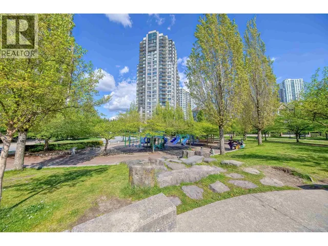 2009 - 5380 OBEN STREET, Vancouver 5