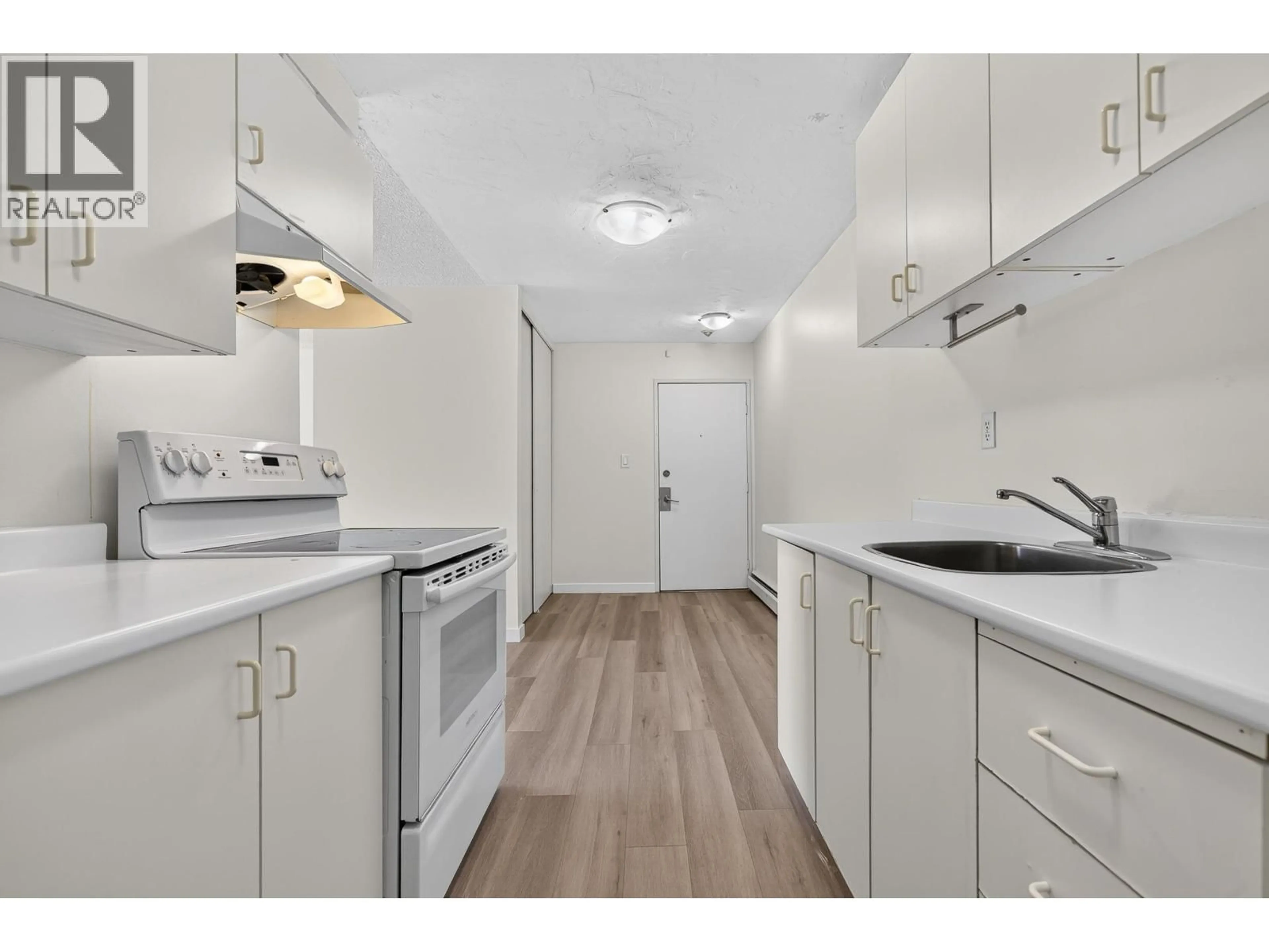 Standard kitchen, wood/laminate floor for 203 - 7220 LINDSAY ROAD, Richmond British Columbia V7C3M6