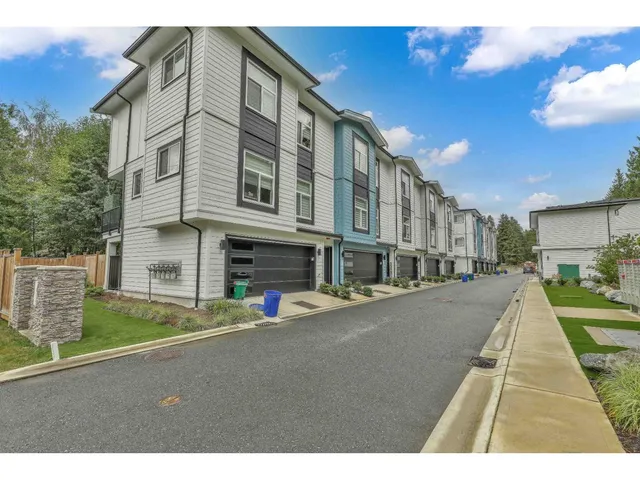13 - 8924 CEDAR STREET, Mission 3
