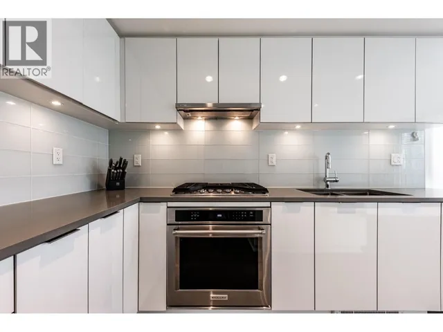 2006 - 2388 MADISON AVENUE, Burnaby 2