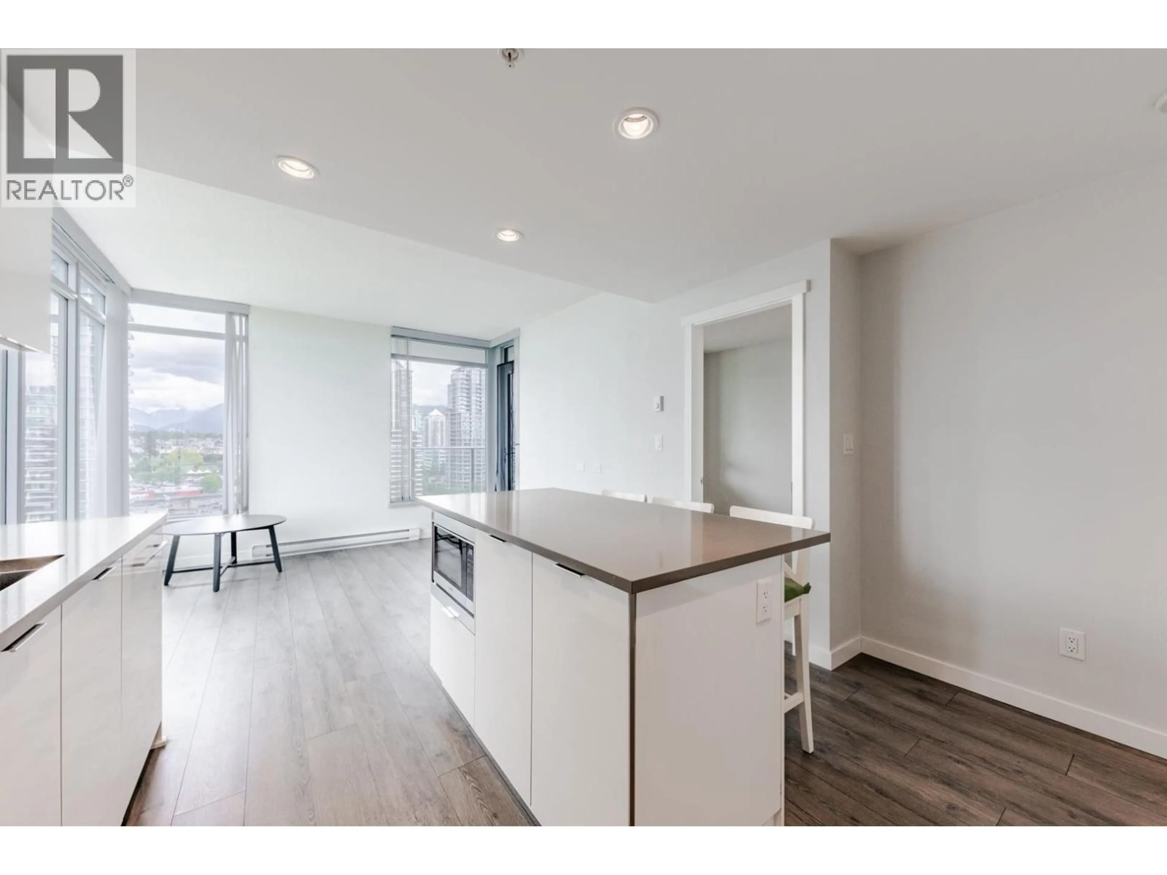 Open concept kitchen, wood/laminate floor for 2006 - 2388 MADISON AVENUE, Burnaby British Columbia V5C0K8