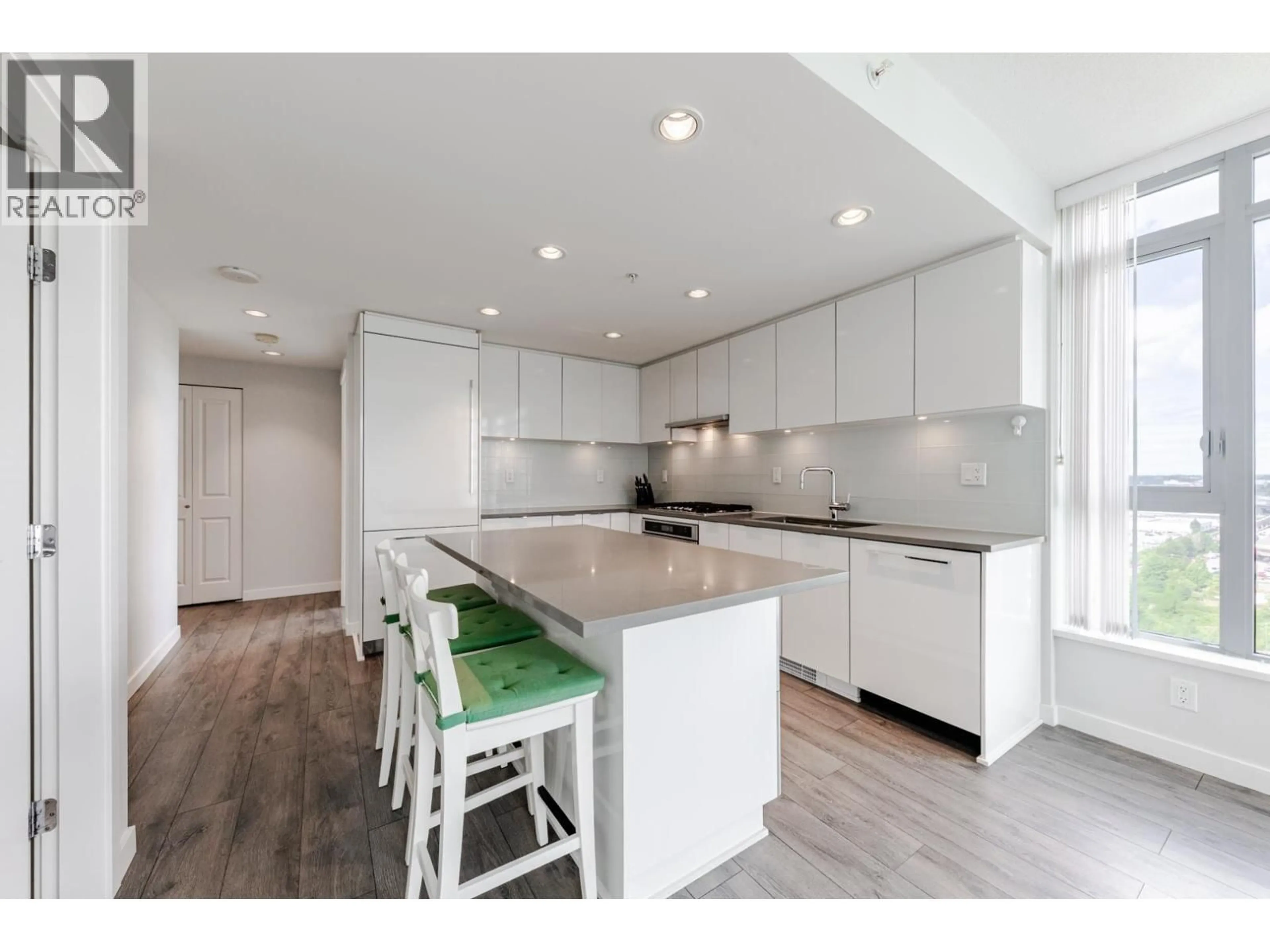 Open concept kitchen, unknown for 2006 - 2388 MADISON AVENUE, Burnaby British Columbia V5C0K8