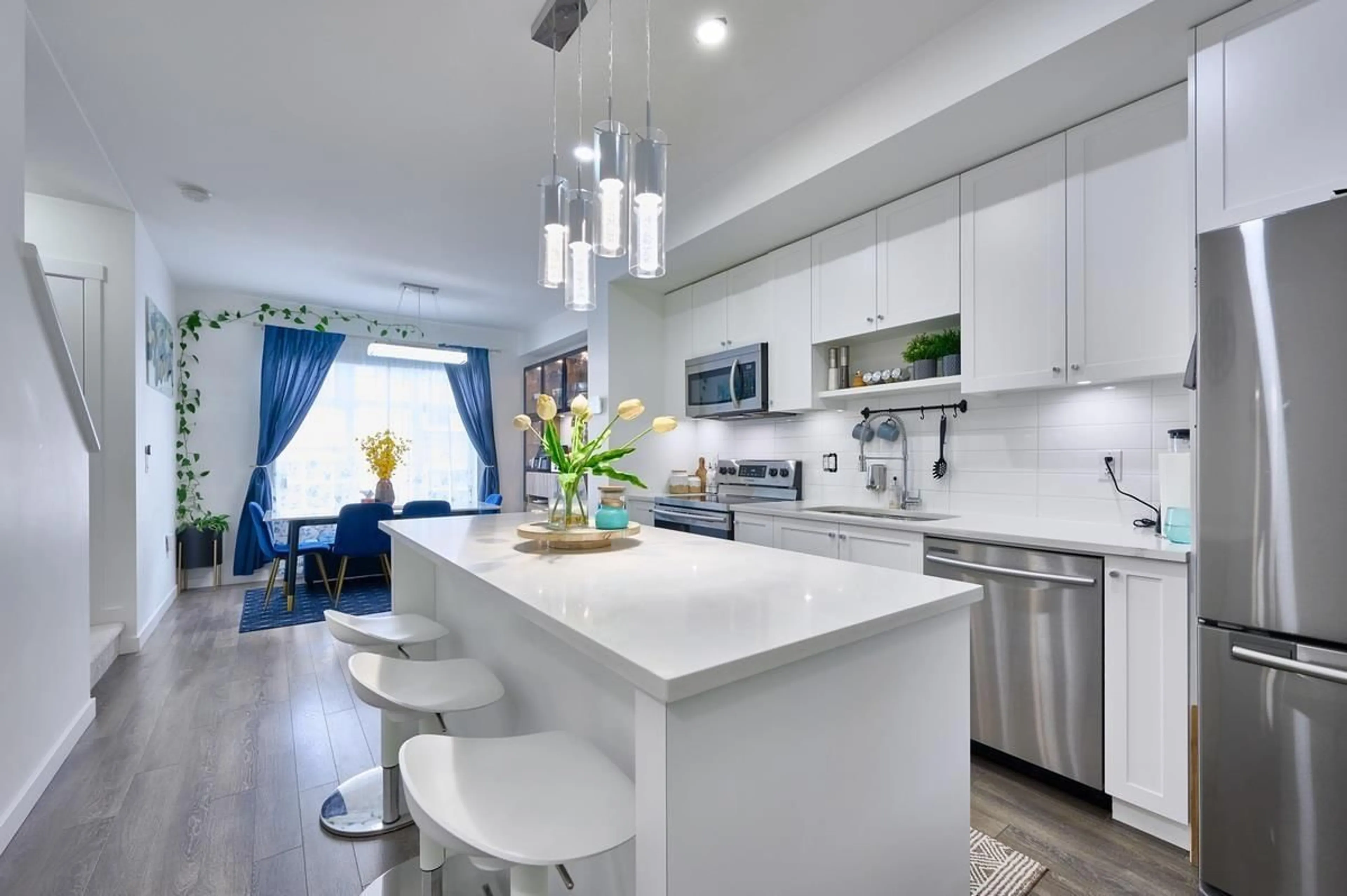 Open concept kitchen, ceramic/tile floor for 39 - 8168 136A STREET, Surrey British Columbia V3W2Z6