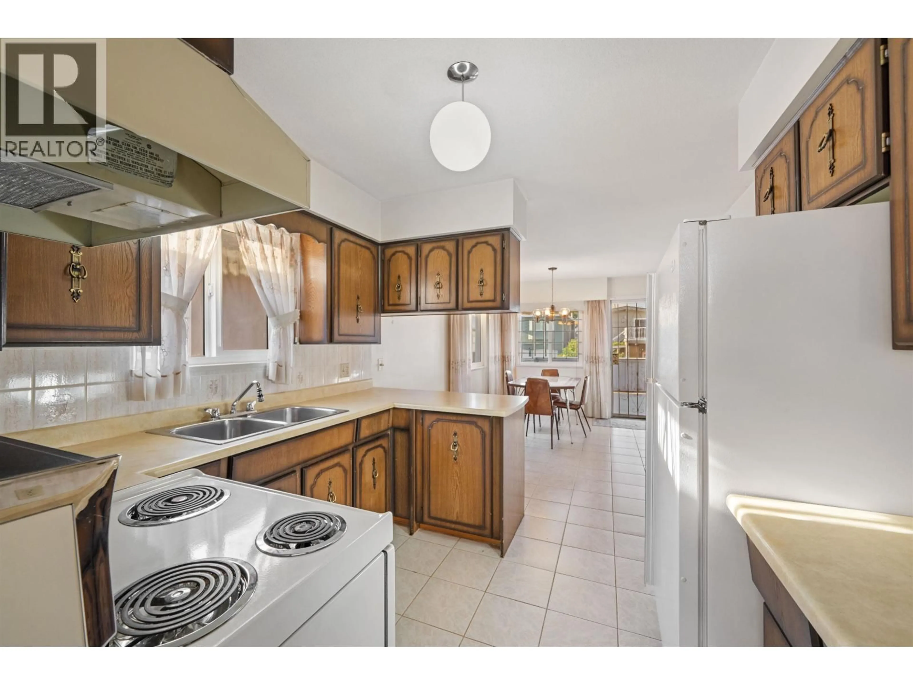 Unknown for 4741 UNION STREET, Burnaby British Columbia V5C2Y5