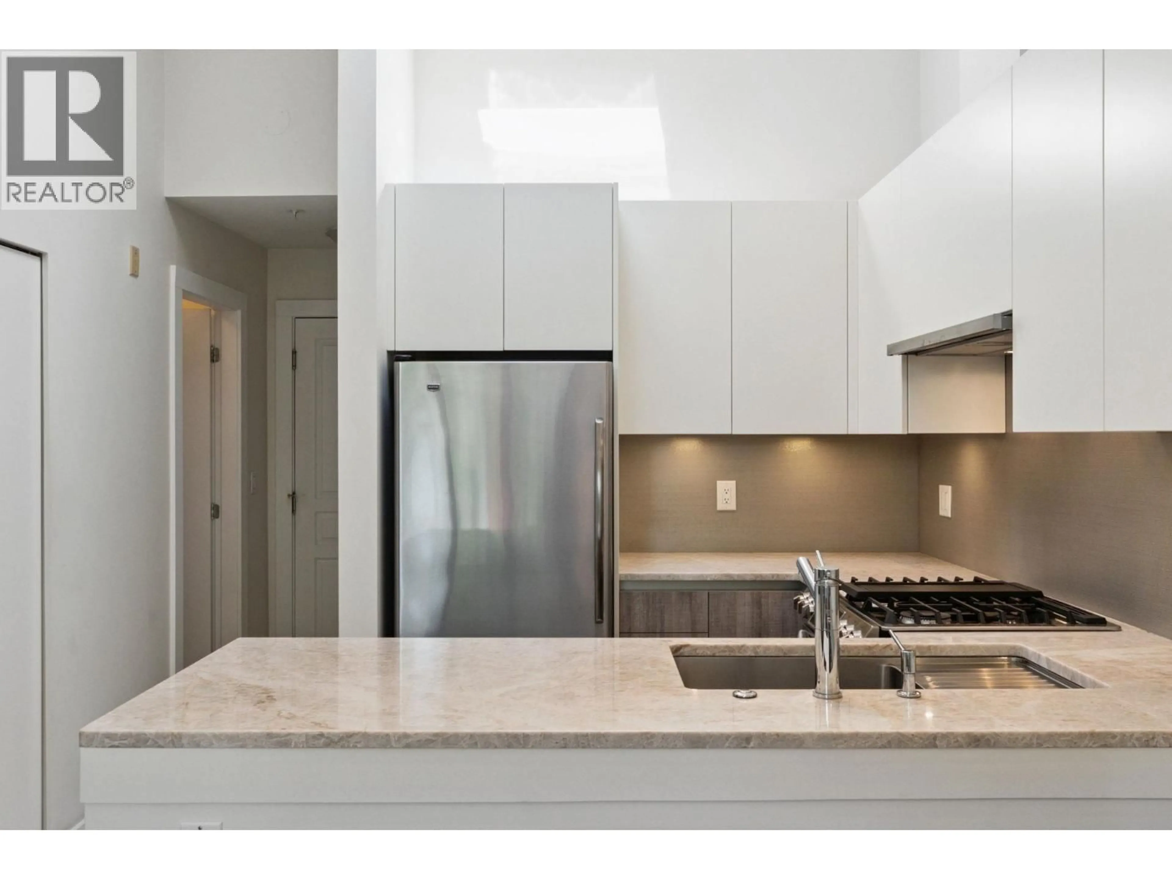 Contemporary kitchen, ceramic/tile floor for 411 - 2181 10TH AVENUE, Vancouver British Columbia V6K2H7
