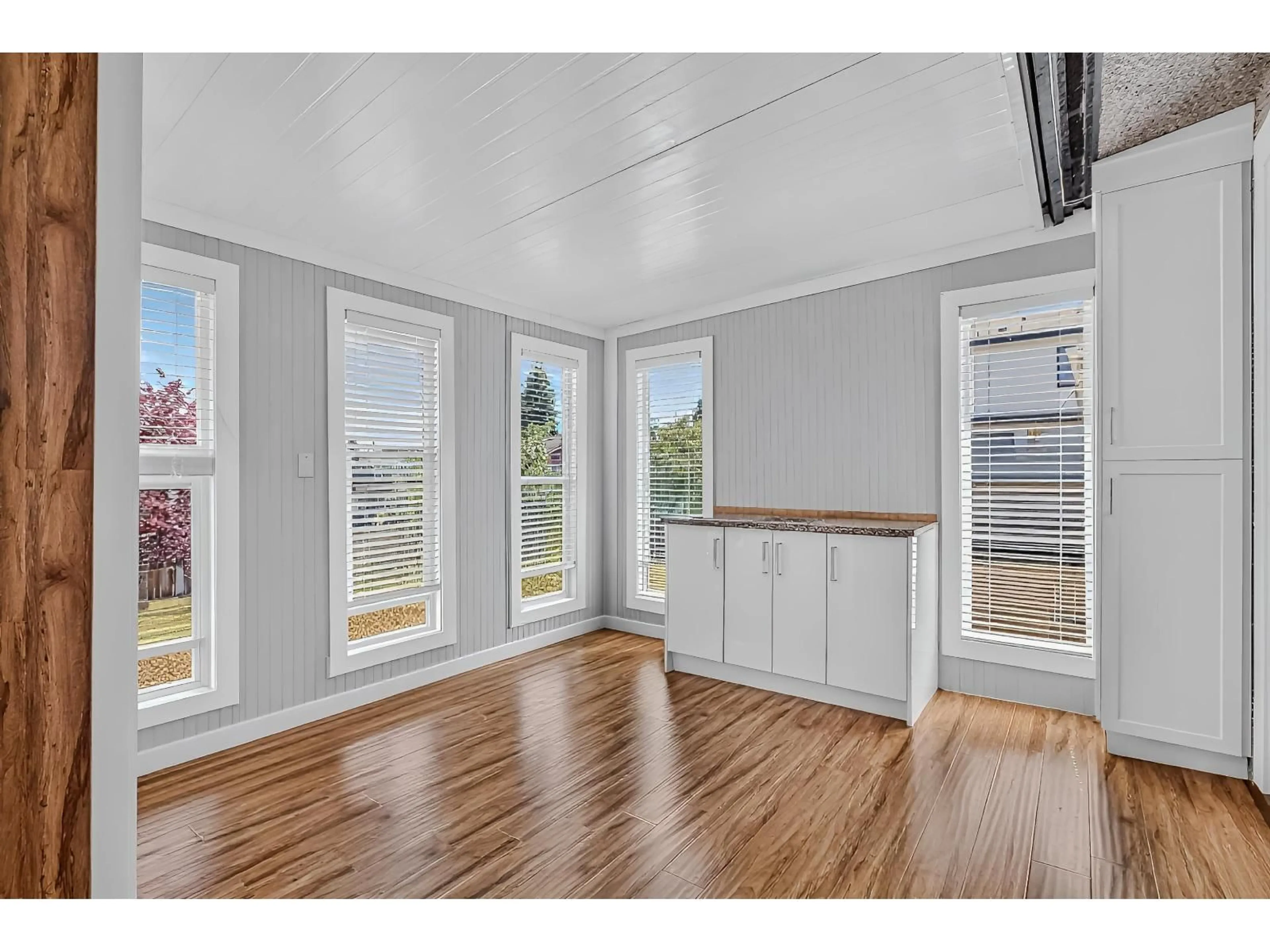 A pic of a room for 9656 125 STREET, Surrey British Columbia V3V4Y1