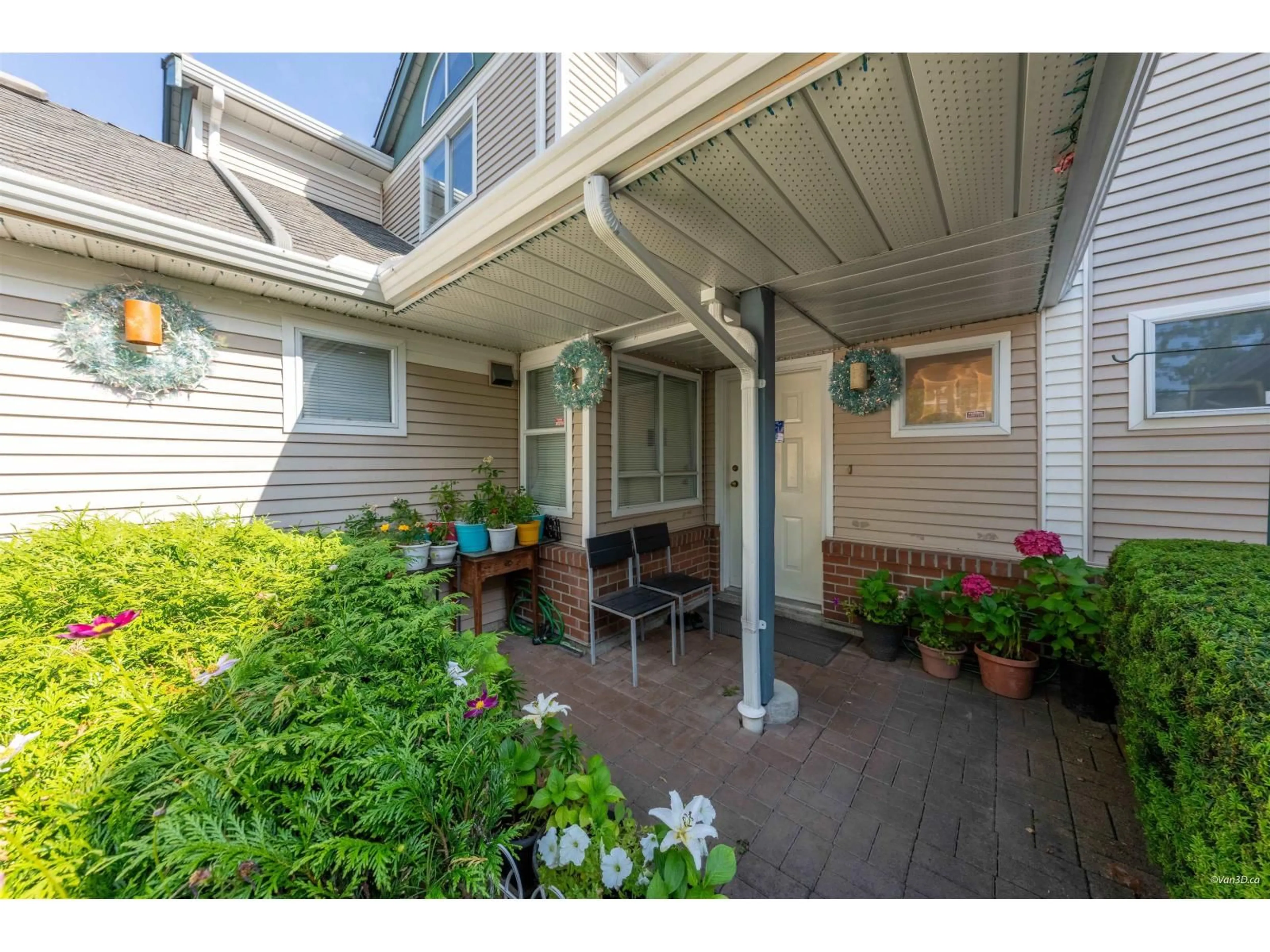 Unknown for 141 - 14154 103 AVENUE, Surrey British Columbia V3T4Z6