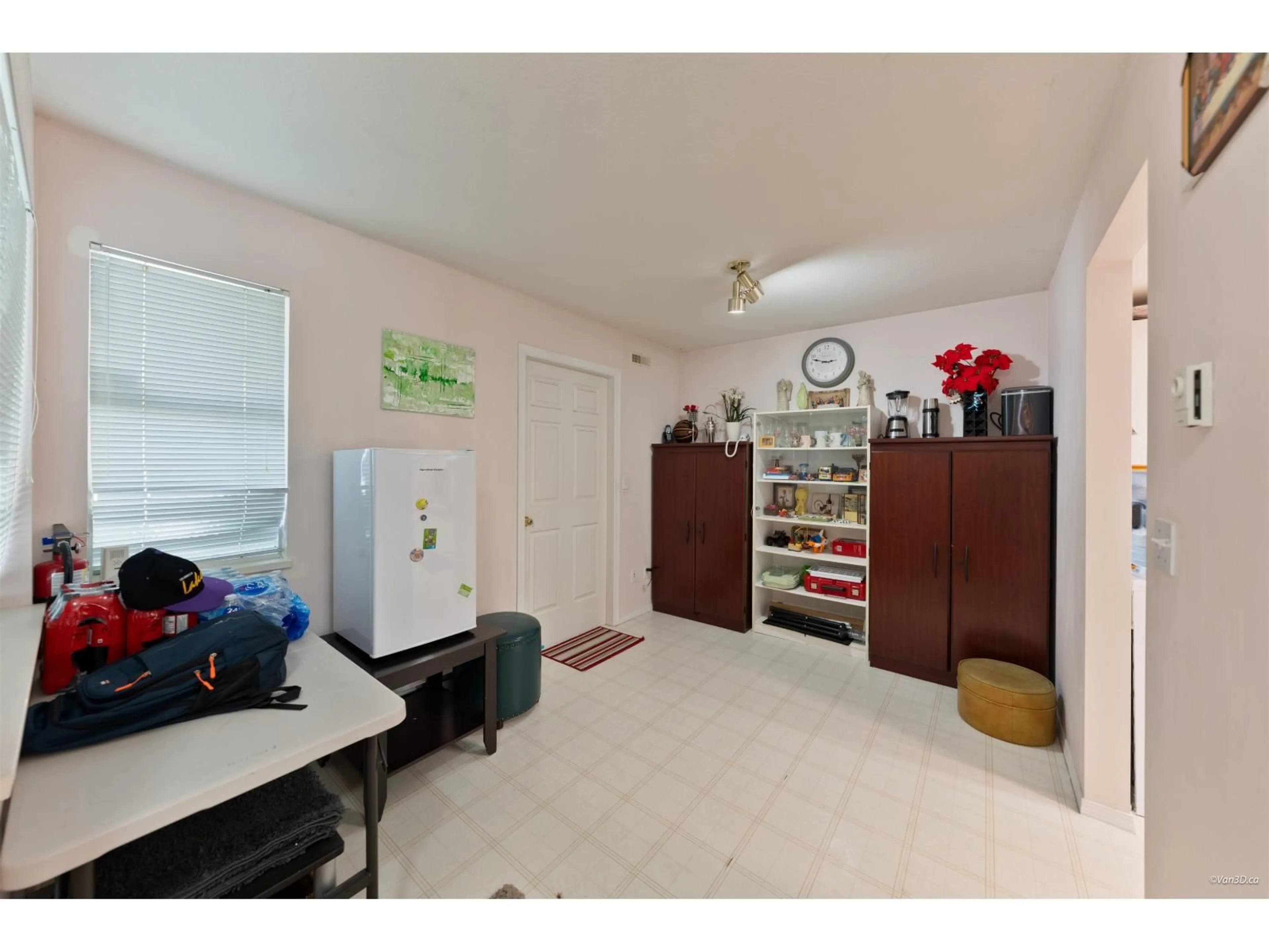 A pic of a room for 141 - 14154 103 AVENUE, Surrey British Columbia V3T4Z6