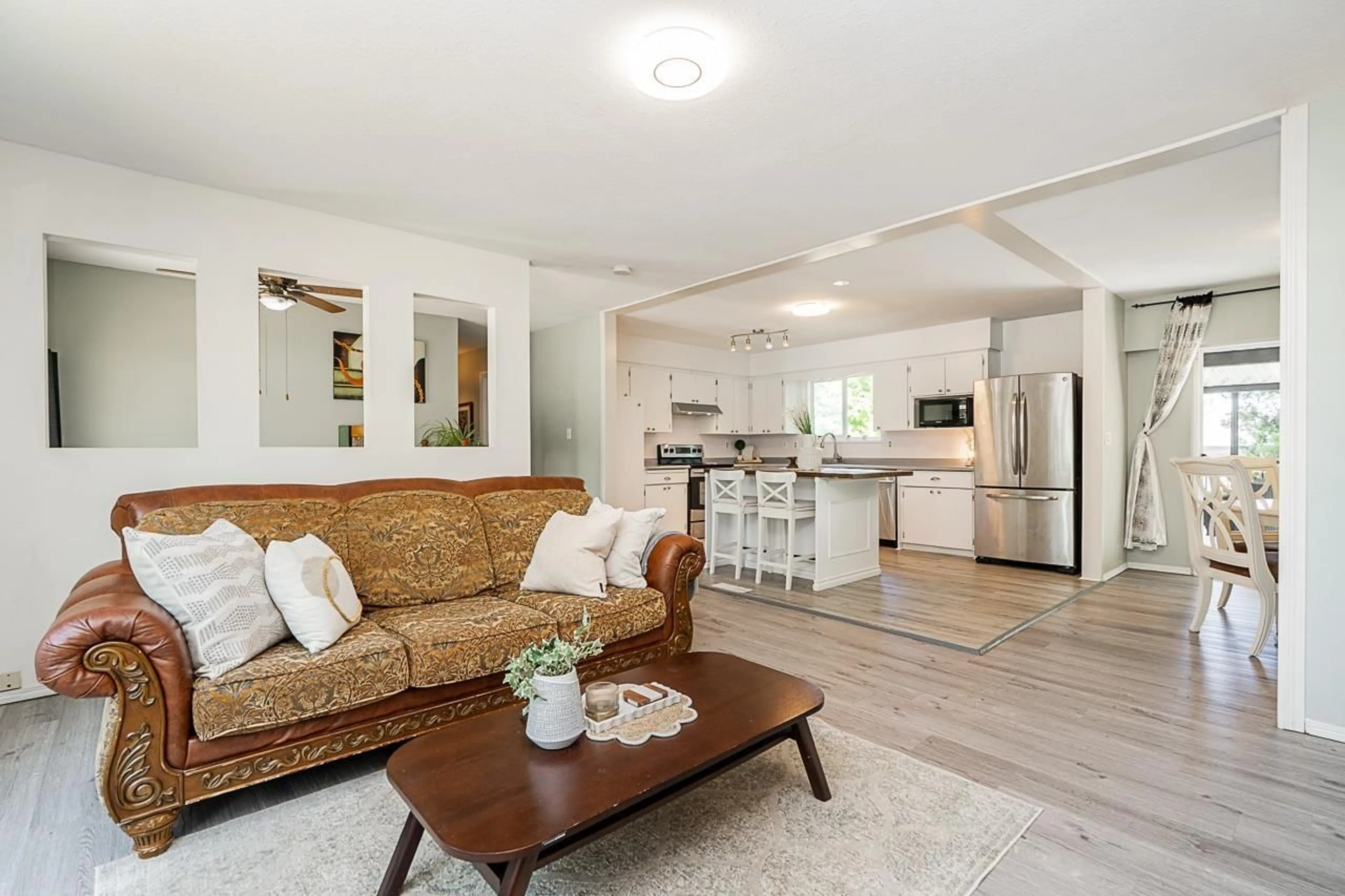 Open concept kitchen, unknown for 6250 171 STREET, Surrey British Columbia V3S5S2