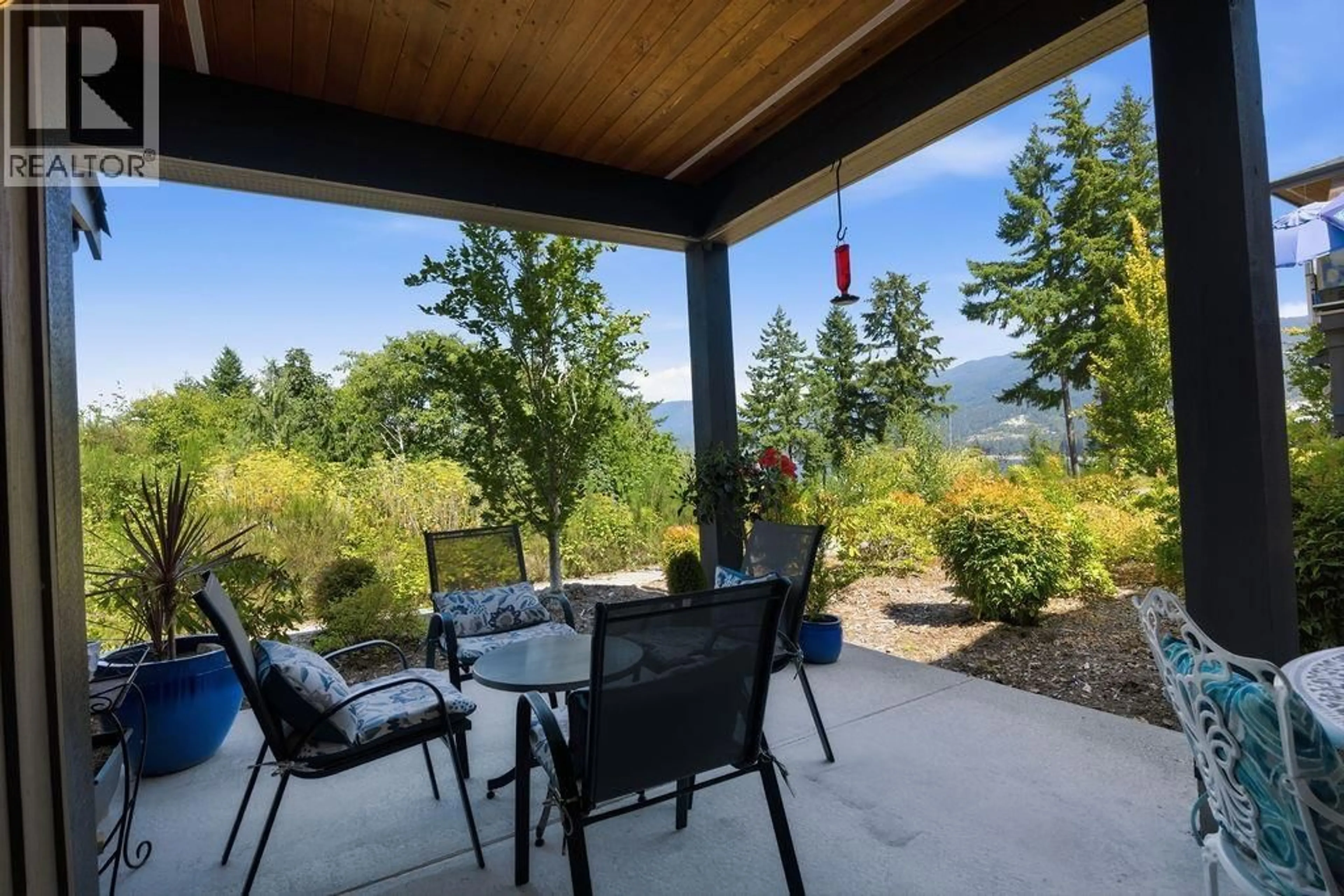 Patio, water/lake/river/ocean view for 1 - 5778 MARINE WAY, Sechelt British Columbia V7Z0L8