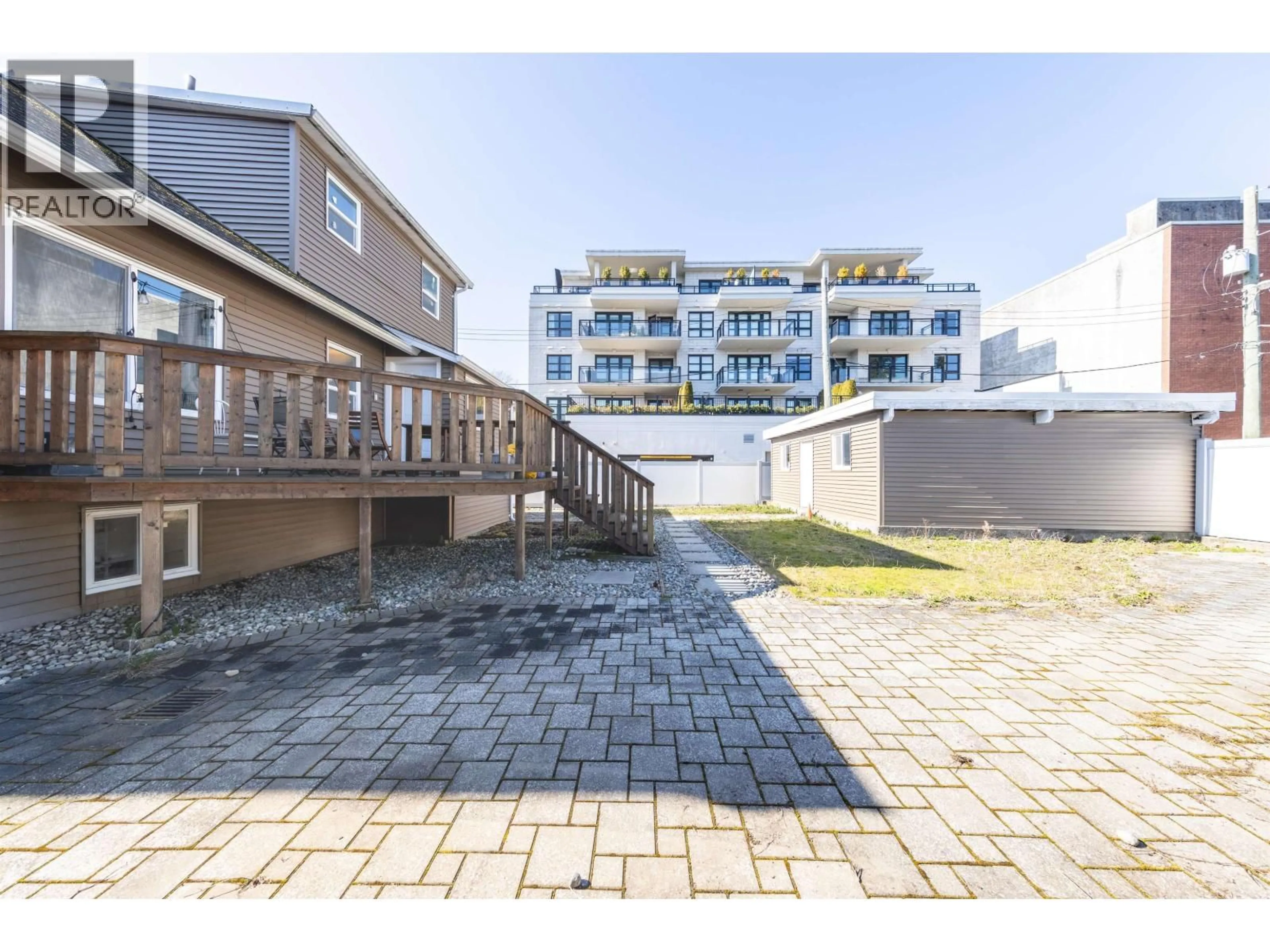 Patio, street for 2079 46TH AVENUE, Vancouver British Columbia V6M2K8
