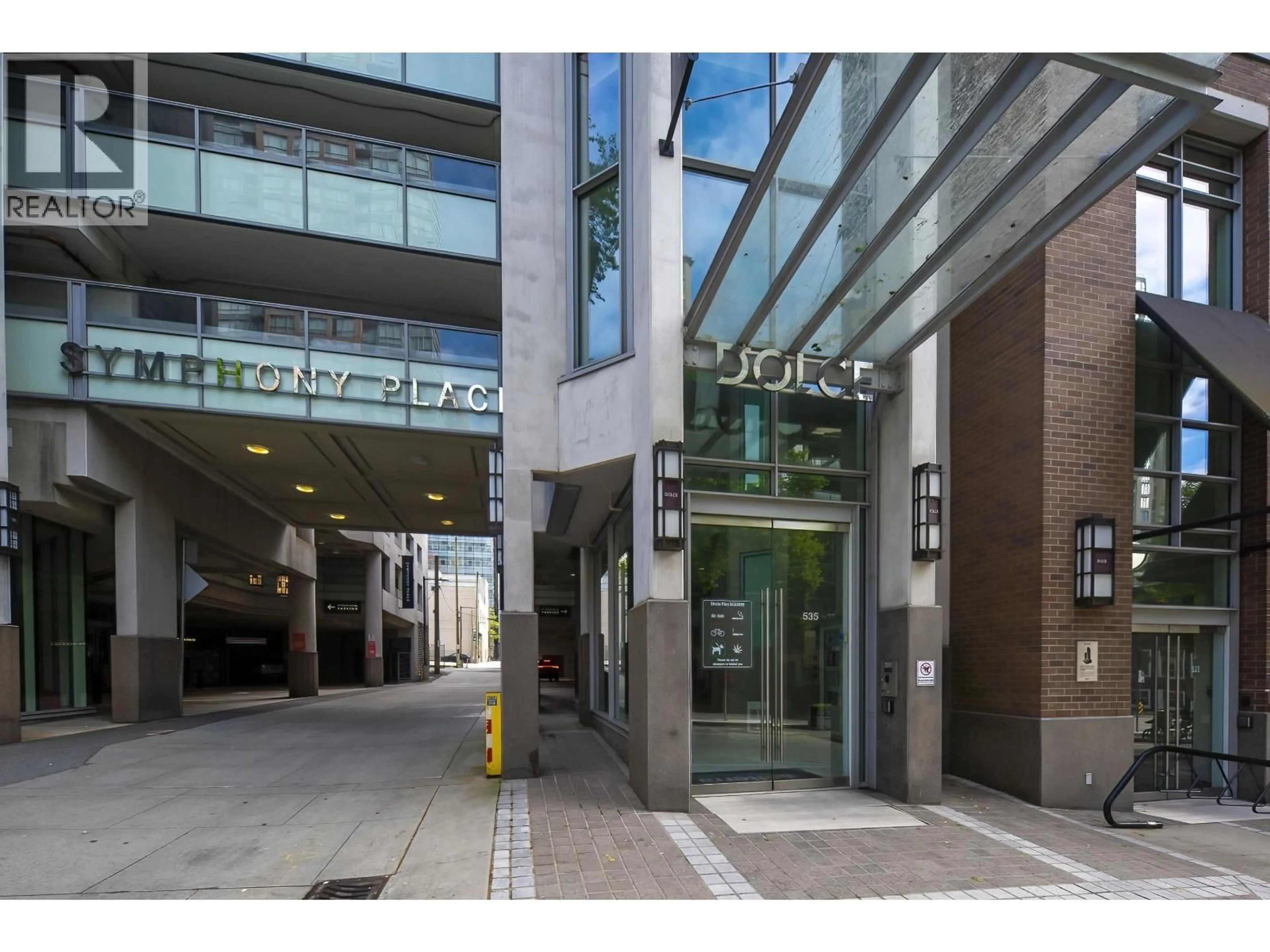 Indoor foyer for 2306 - 535 SMITHE STREET, Vancouver British Columbia V6B0H2