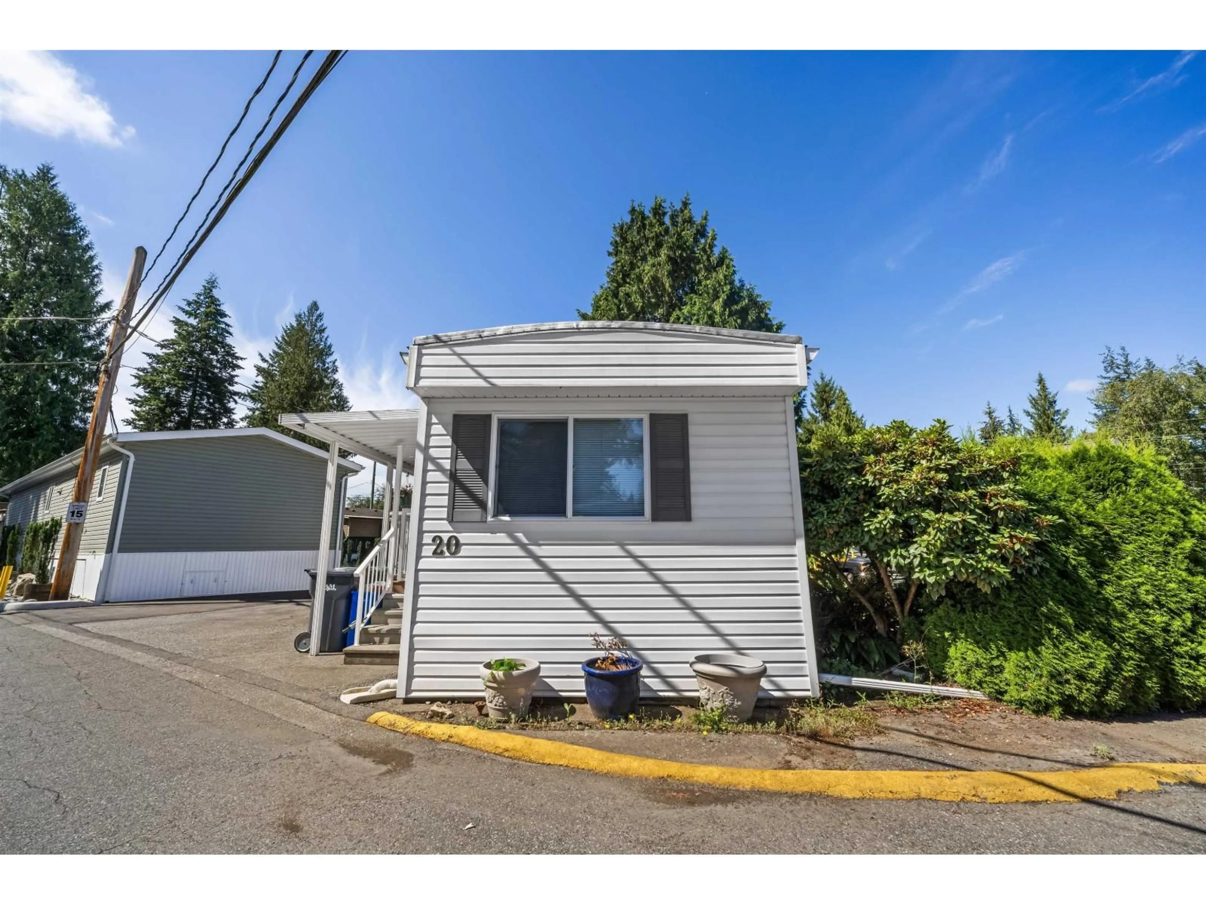 Home with vinyl exterior material, unknown for 20 - 24330 FRASER HIGHWAY, Langley British Columbia V2Z1N2