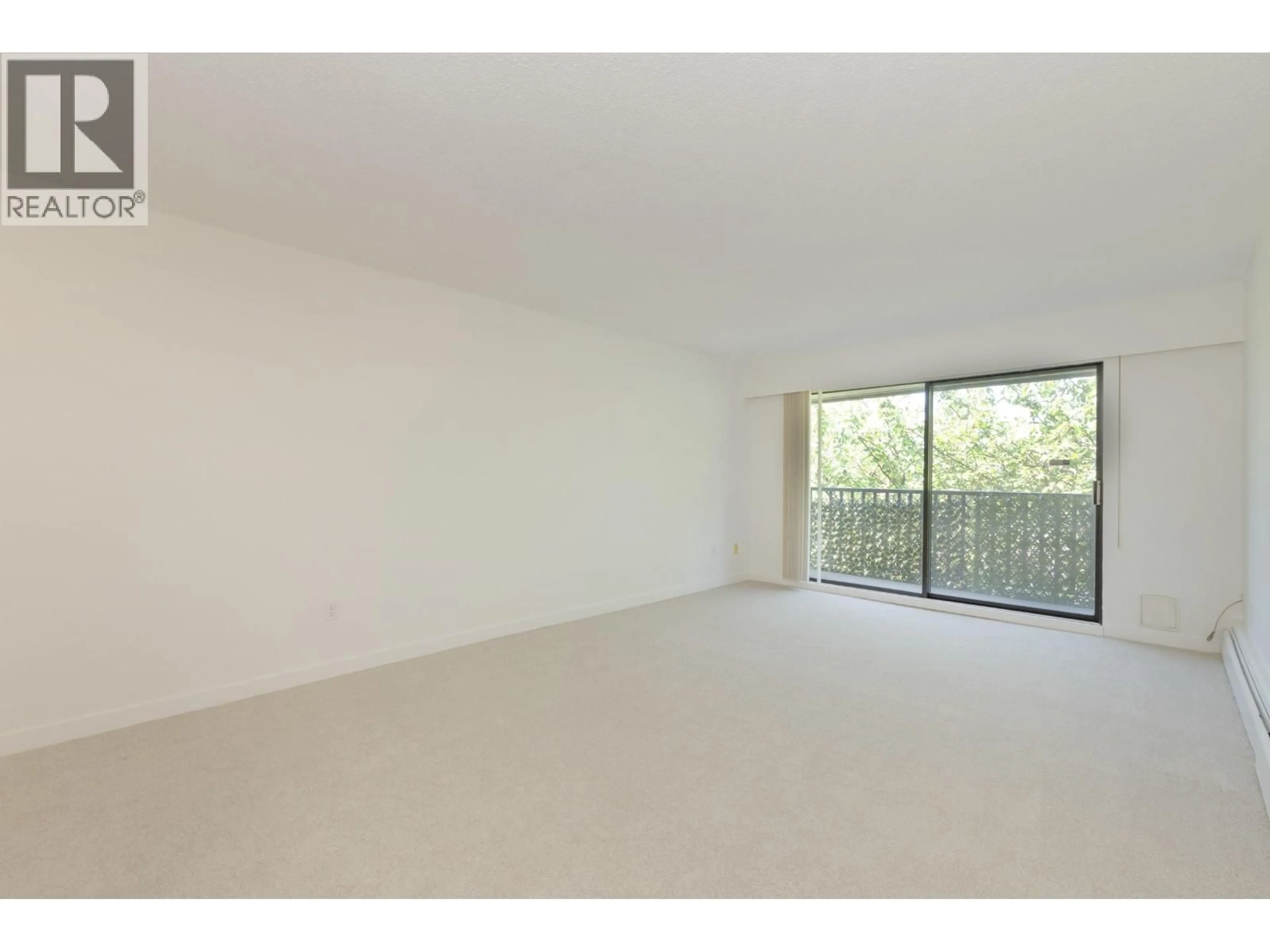 A pic of a room for 301 - 535 BLUE MOUNTAIN STREET, Coquitlam British Columbia V3J4R2