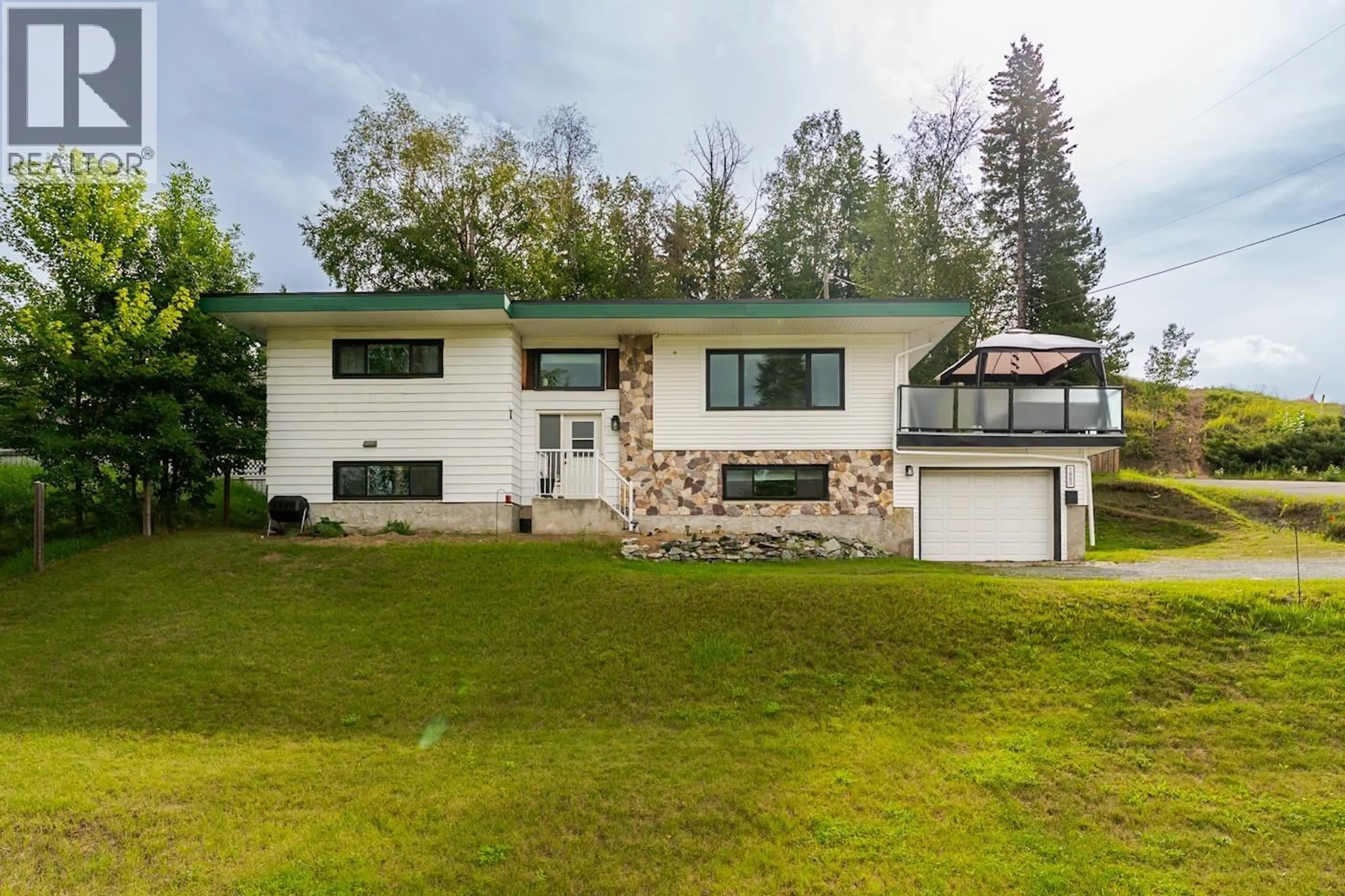 Home with vinyl exterior material, unknown for 1880 HOUGHTALING ROAD, Prince George British Columbia V2K1L6