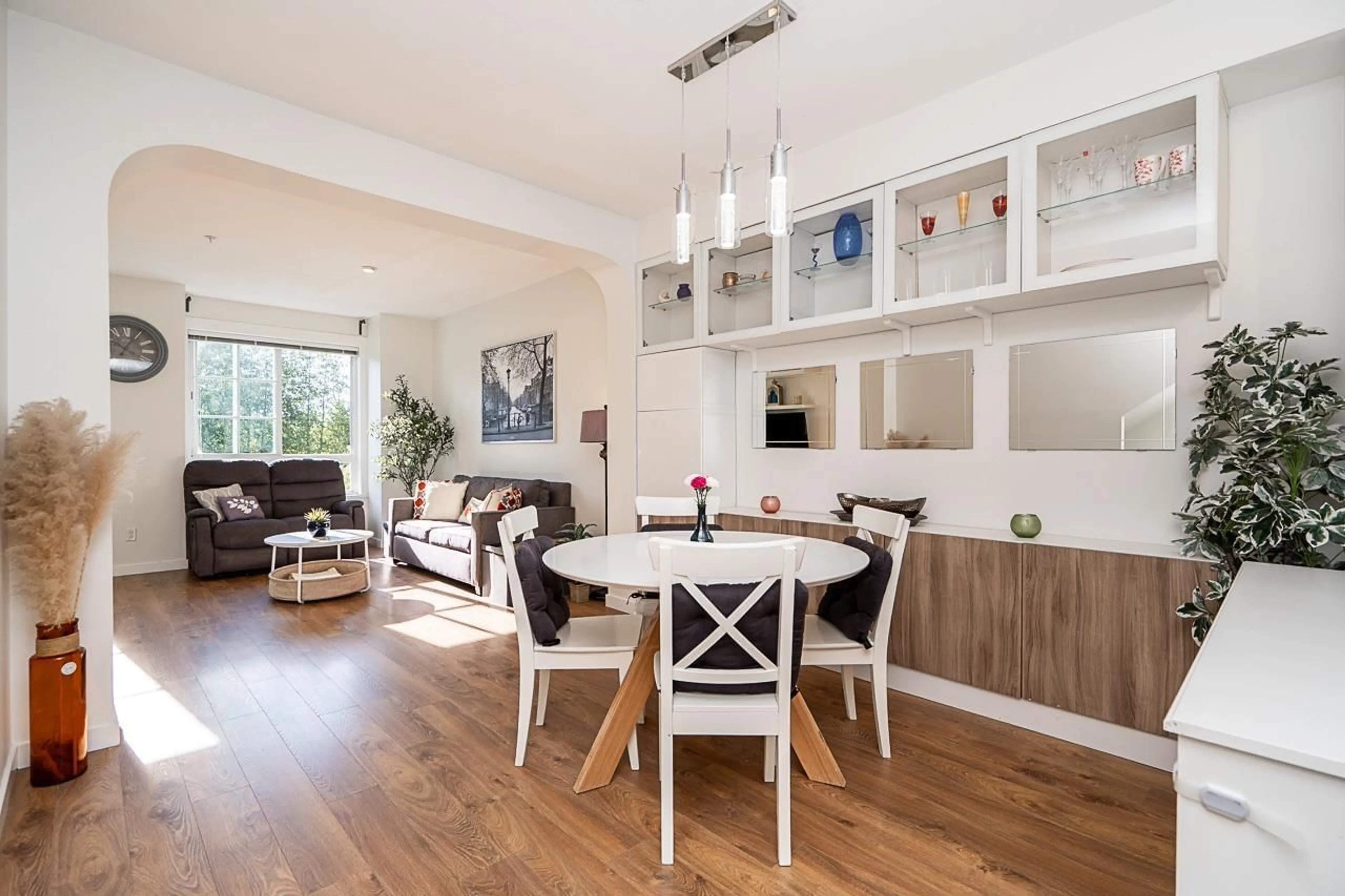 Dining room, wood/laminate floor for 3 - 8476 207A STREET, Langley British Columbia V2Y0S6